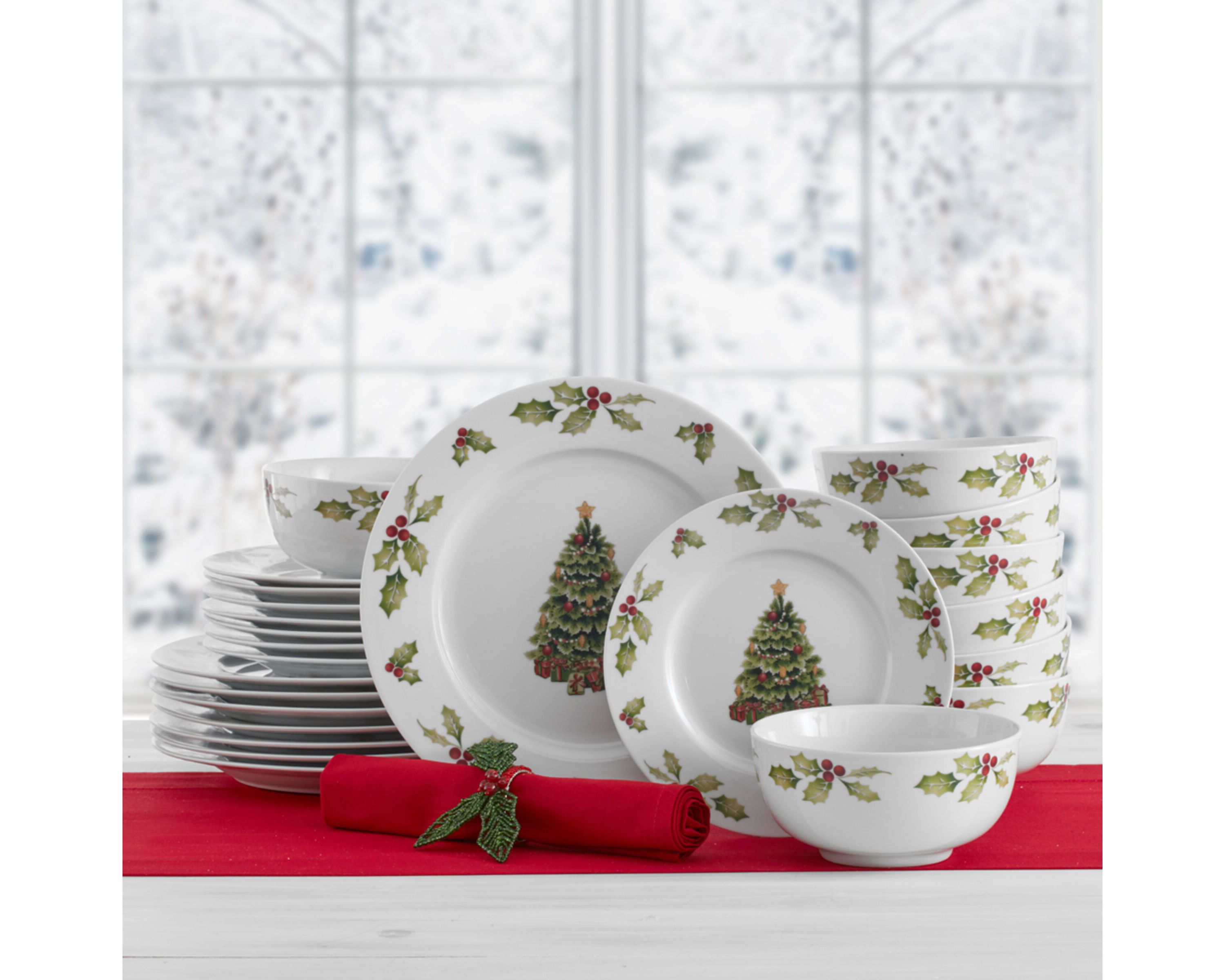 Christmas Day 24-pc Dinnerware Set, Service for 8
