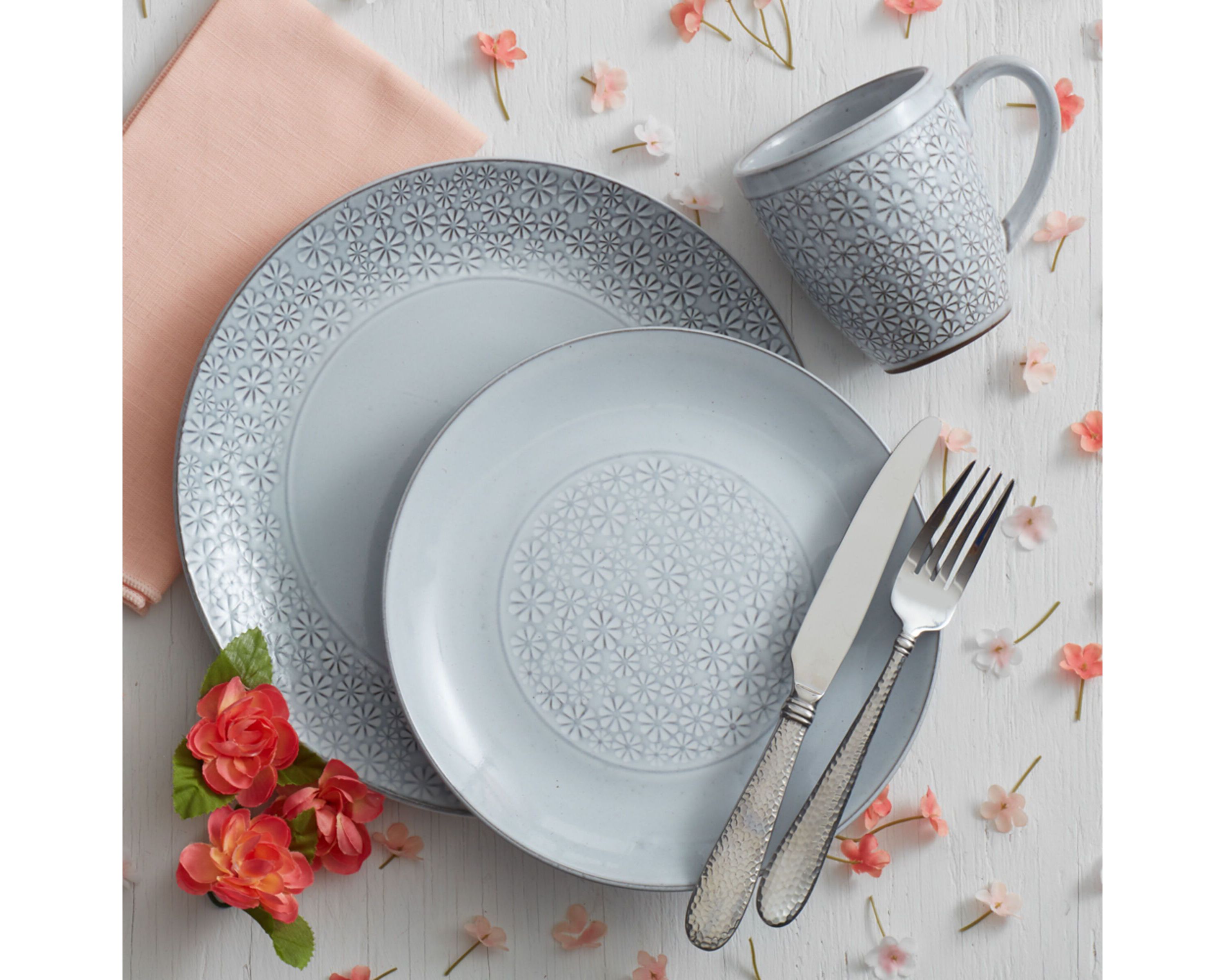 Blossom 16-pc Dinnerware Set, Service for 4