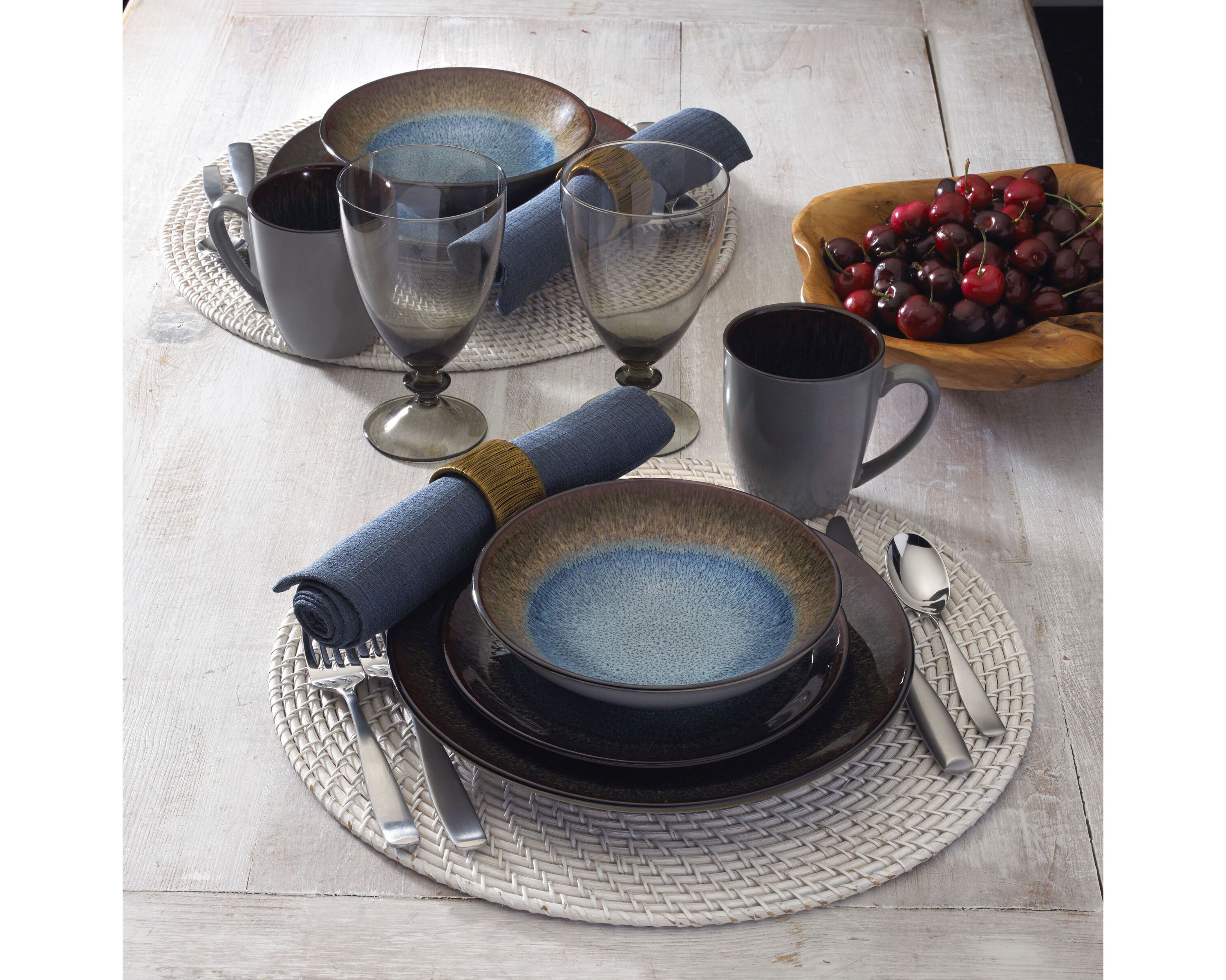 Monroe 16 Piece Dinnerware Set, Service For 4