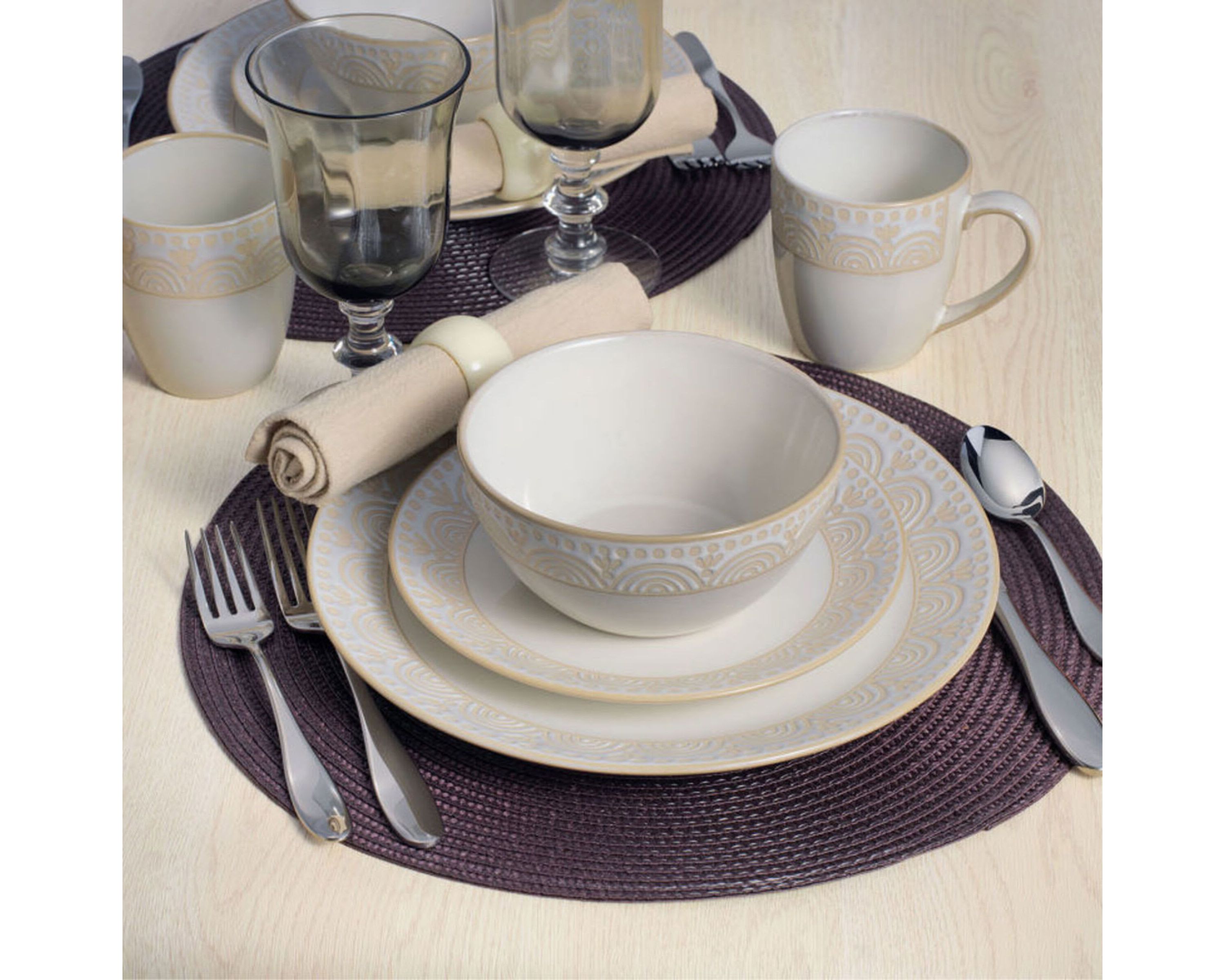 Pfaltzgraff Amelia Cream 16-Piece Dinnerware Set, Service For 4