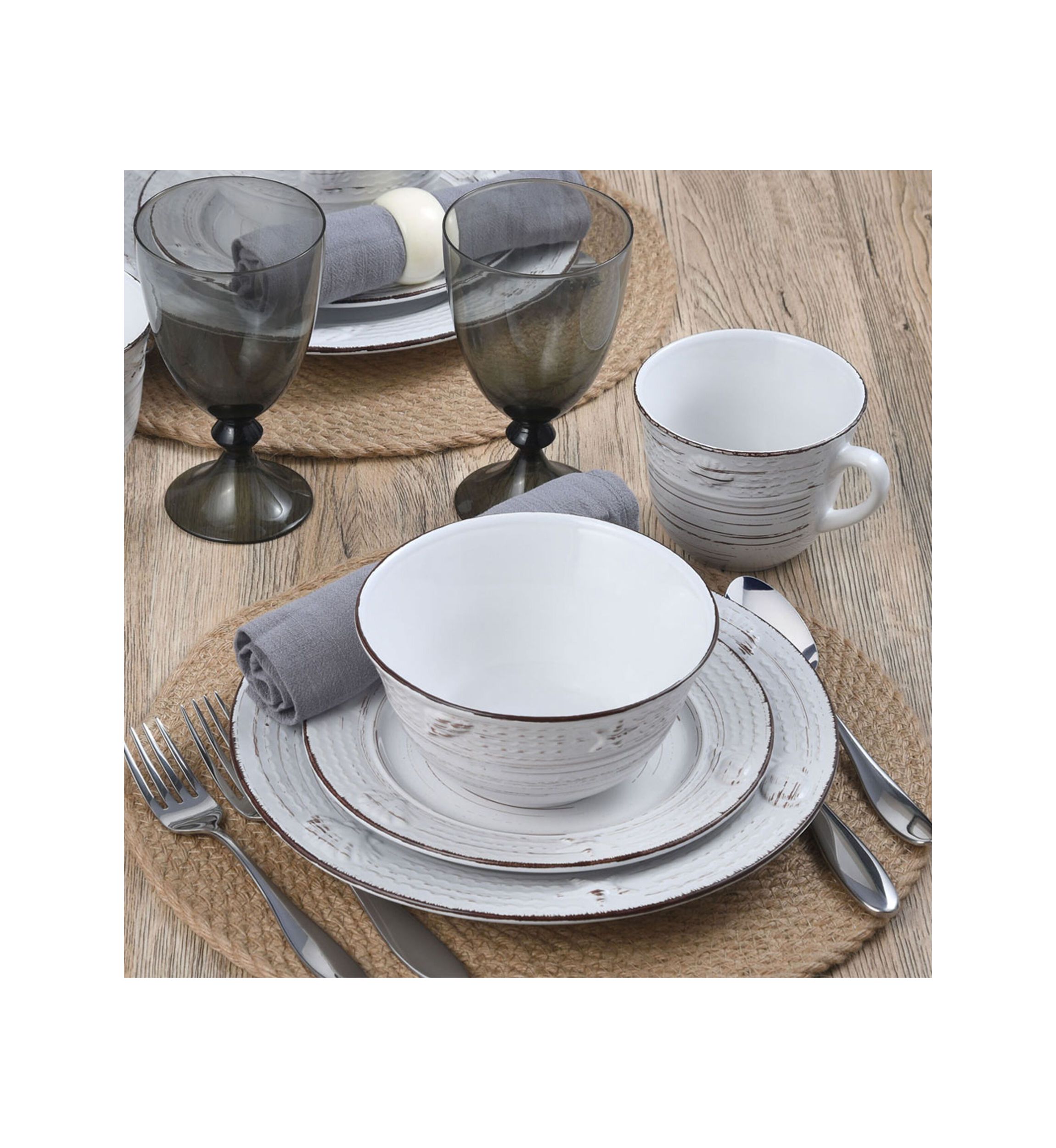 Trellis Coastal 16-Piece Dinnerware Set, Service For 4