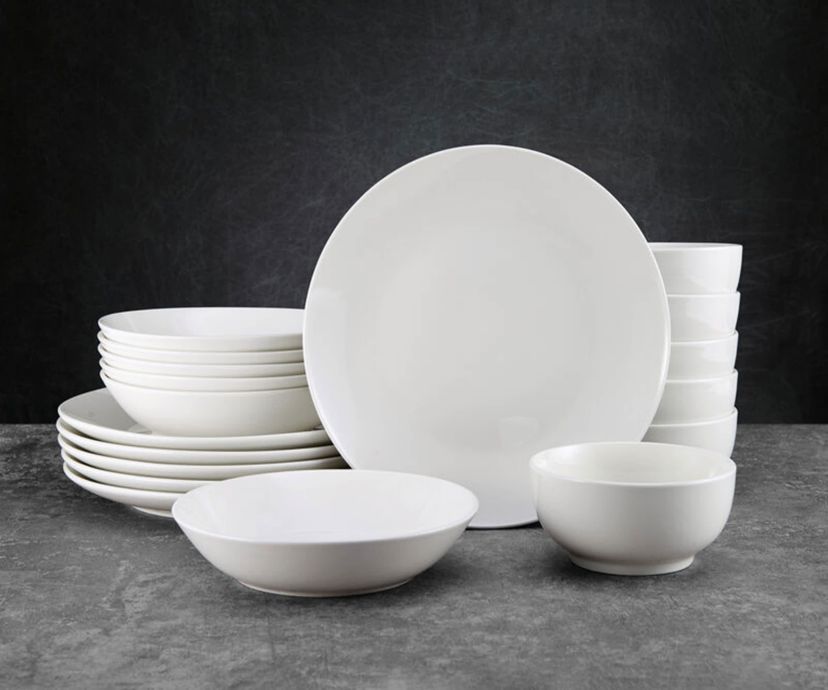 Alexis 18-Piece Dinnerware Set, Service For 6