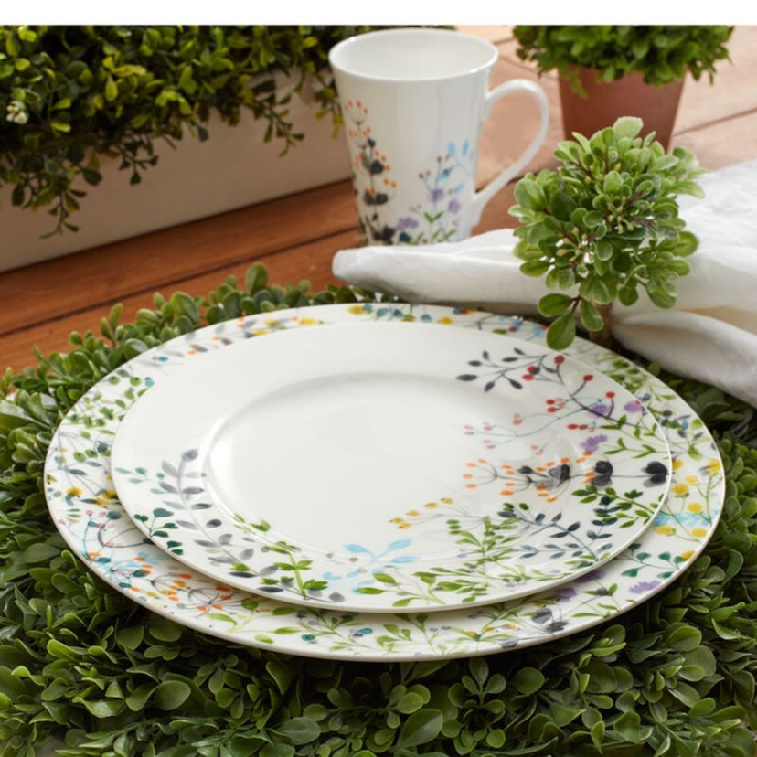 Tivoli Garden 16 Piece Dinnerware Set, Service For 4