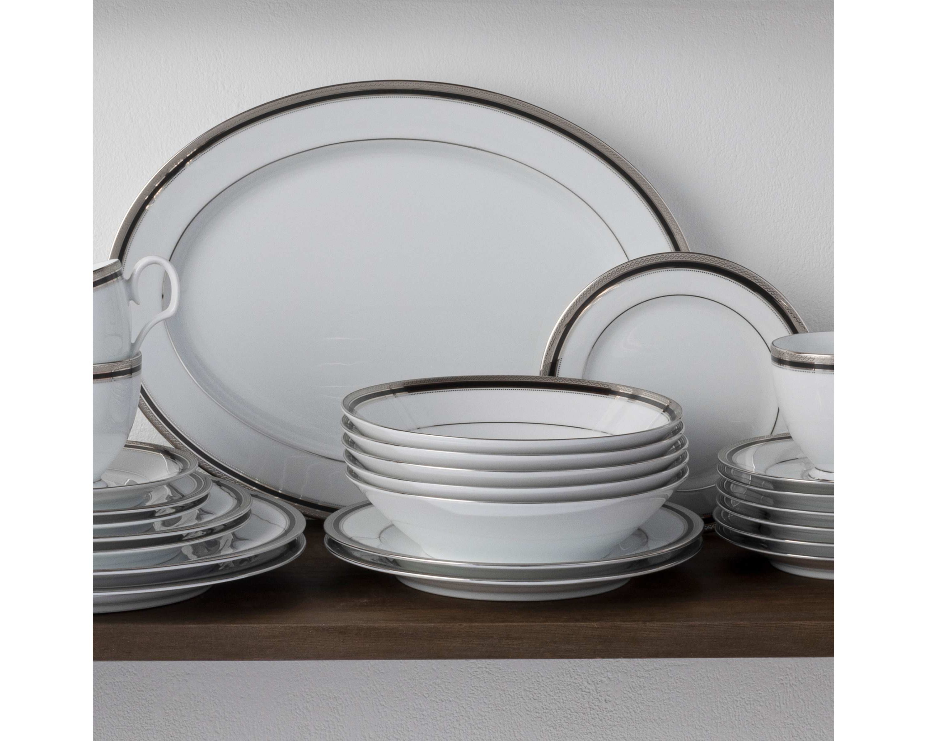 Austin Platinum Oval Platter, 16"