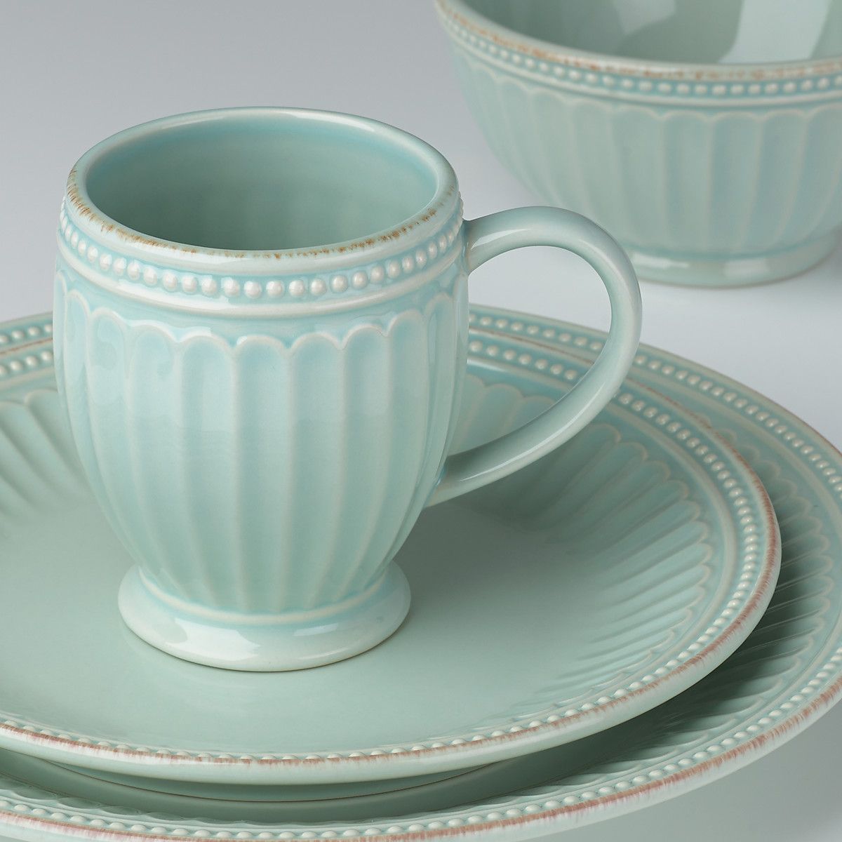 French Perle Groove Ice Blue&#8482; 4-piece Place Setting