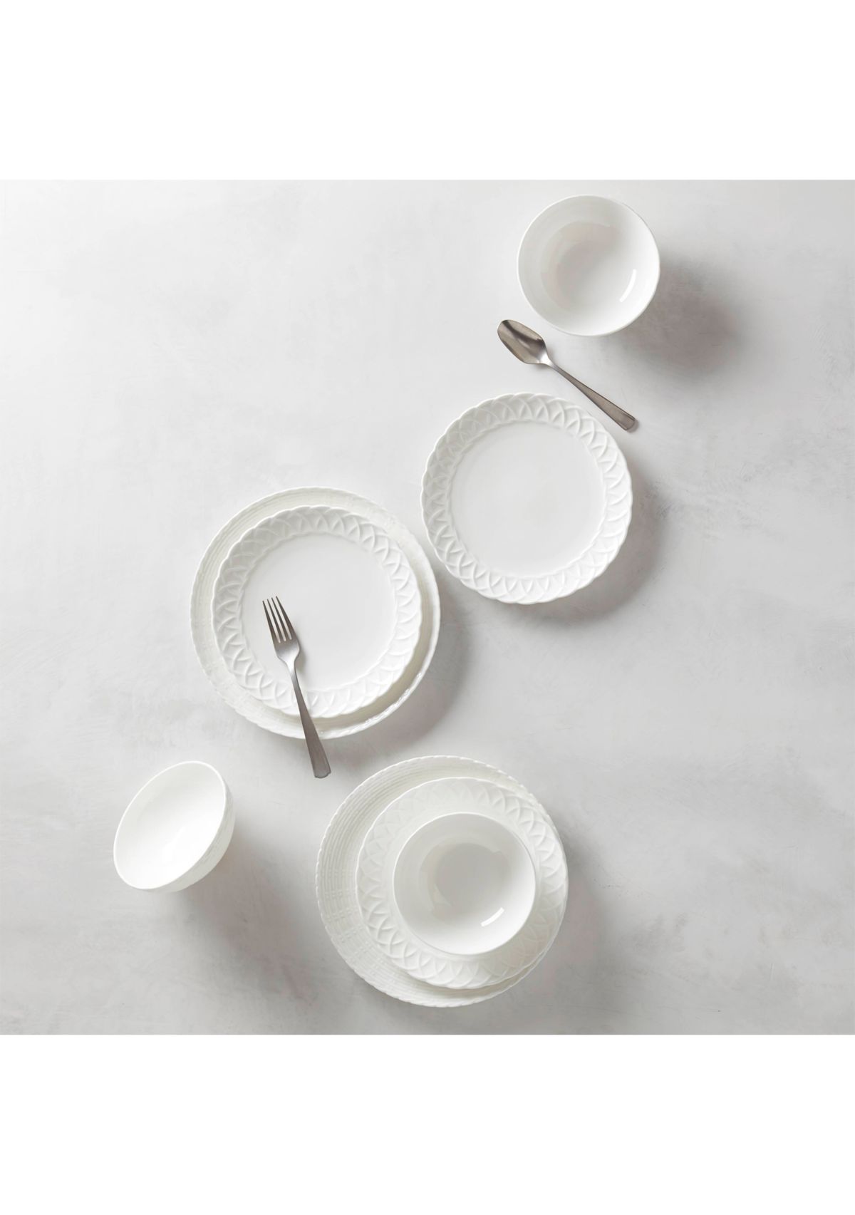 Wicker Creek 12 Piece Dinnerware Set