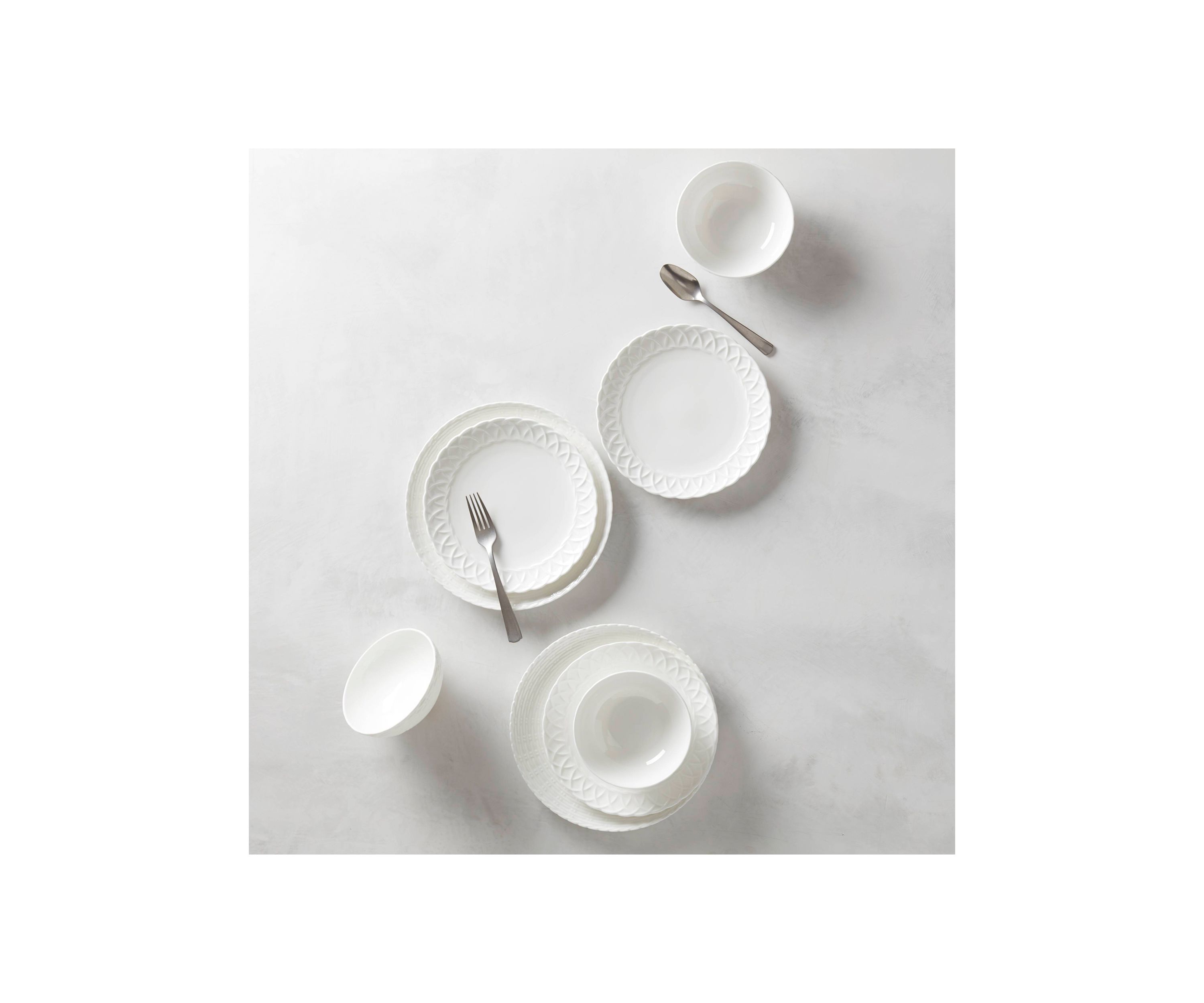 Wicker Creek 12 Piece Dinnerware Set
