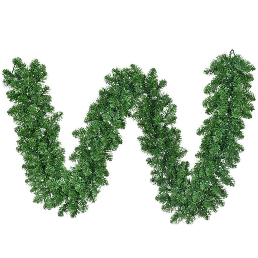 9-Foot Pre-Lit Clear Incandescent Vanderbilt Garland