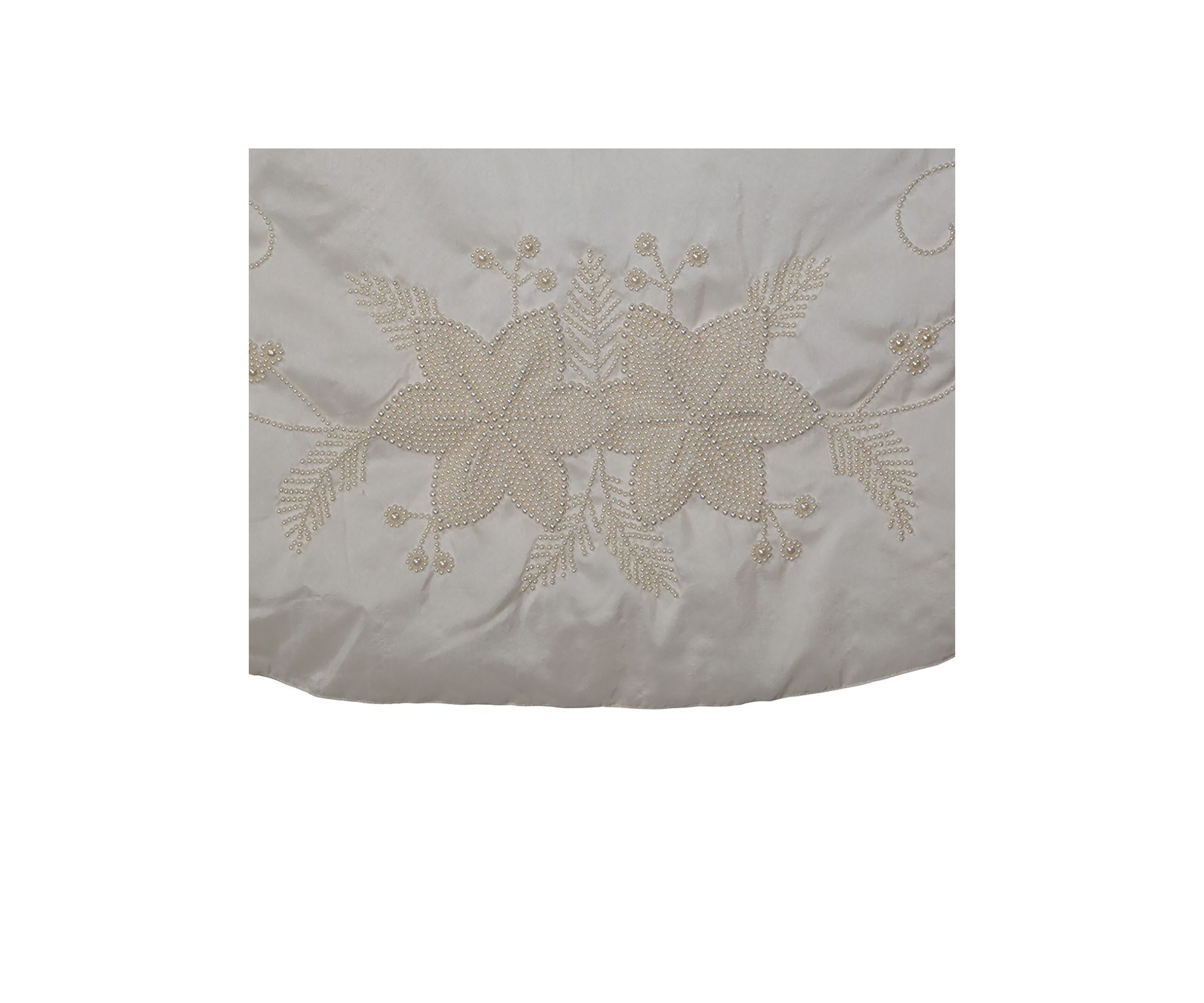 Ivory Pearl Tree Skirt