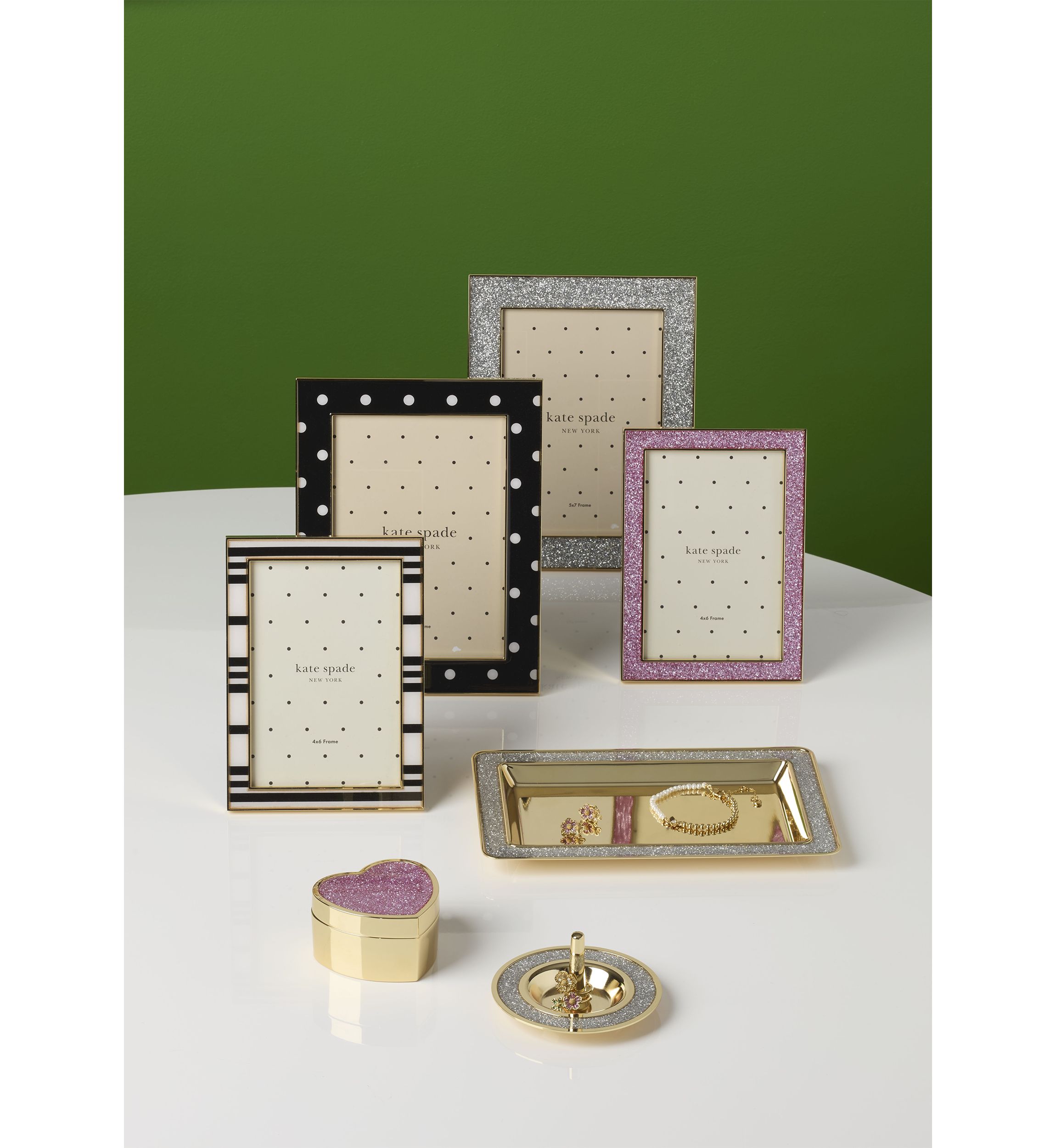 Sitting Pretty 4x6 Stripe Frame