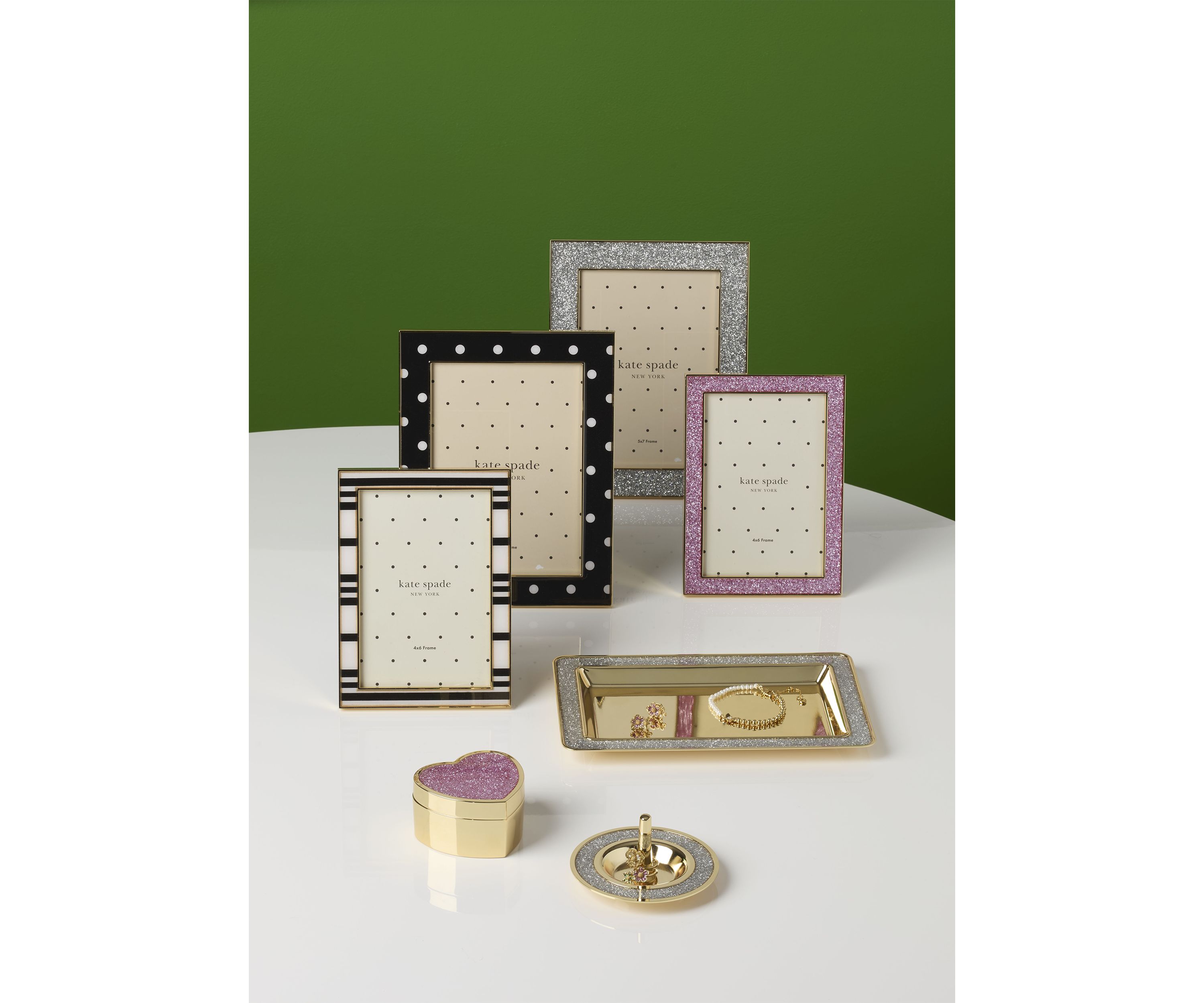 Sitting Pretty 4x6 Stripe Frame