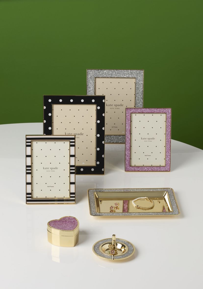 Sitting Pretty 4x6 Stripe Frame