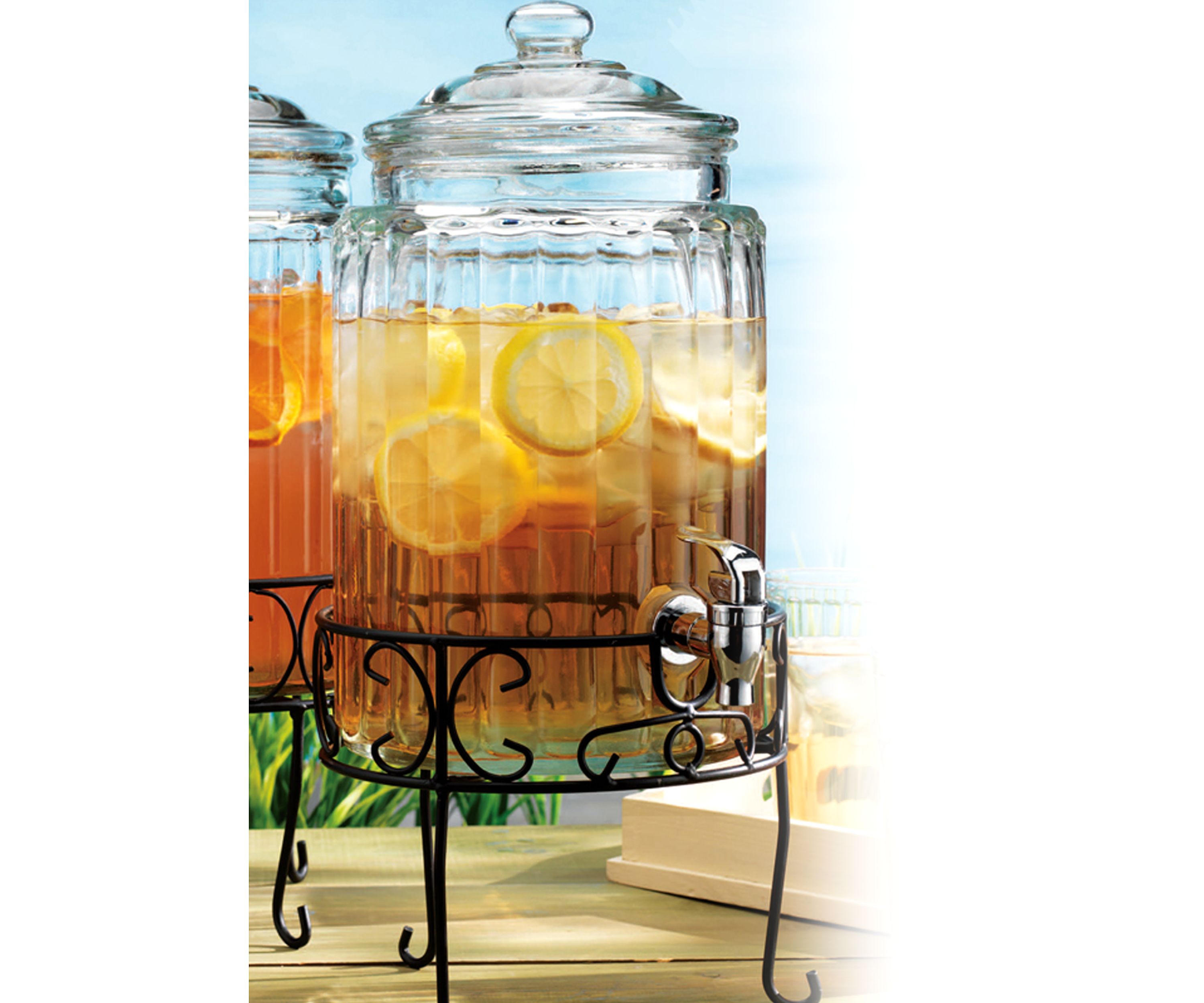 Ribbed Beverage Dispenser
