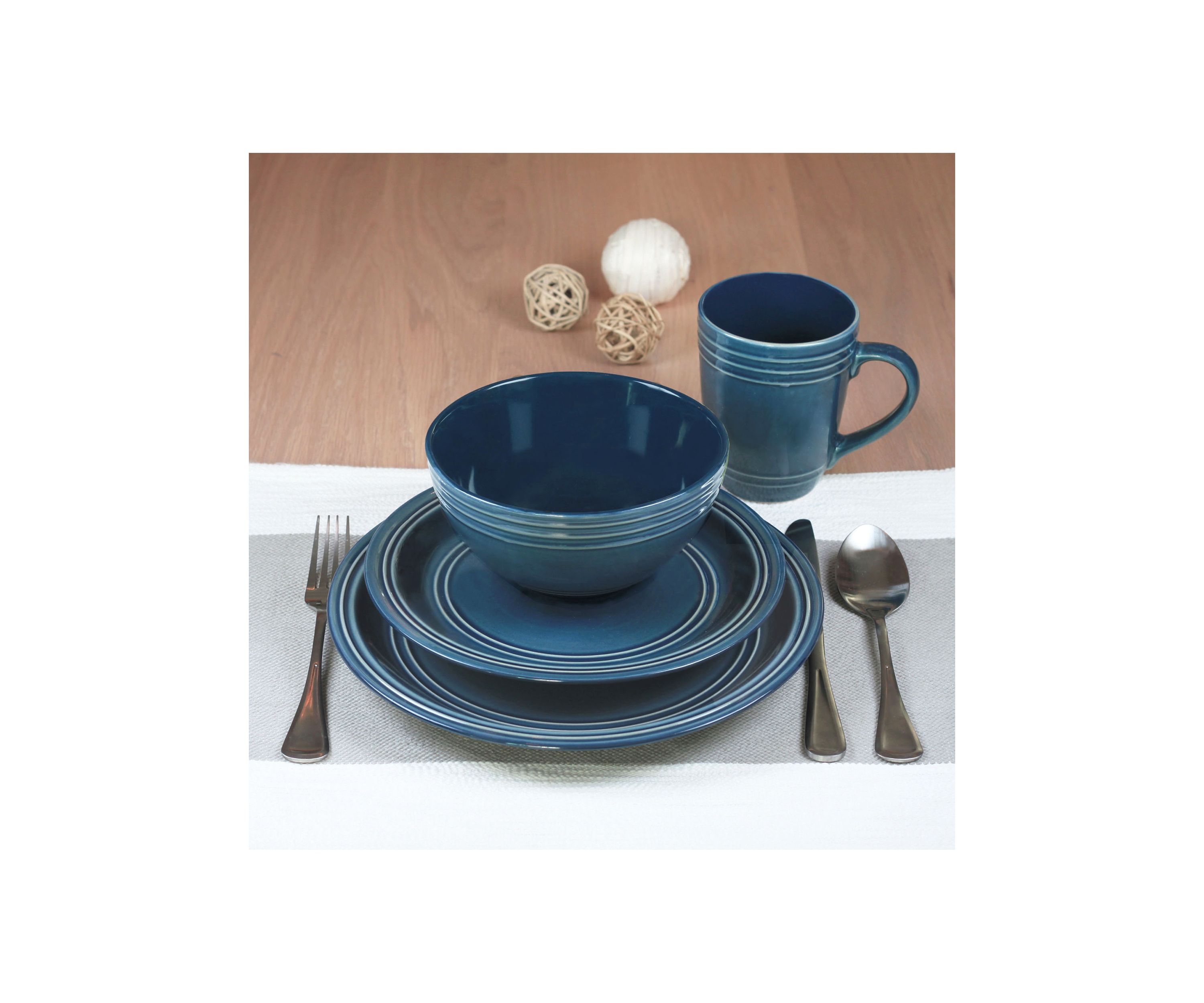Allure 16-Piece Dinnerware Set