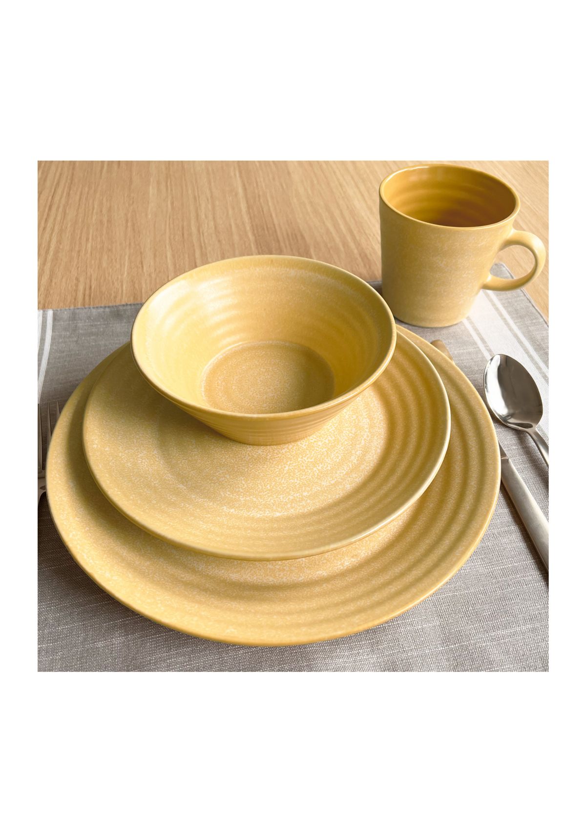 Orla Yellow 16 Piece Dinnerware Set