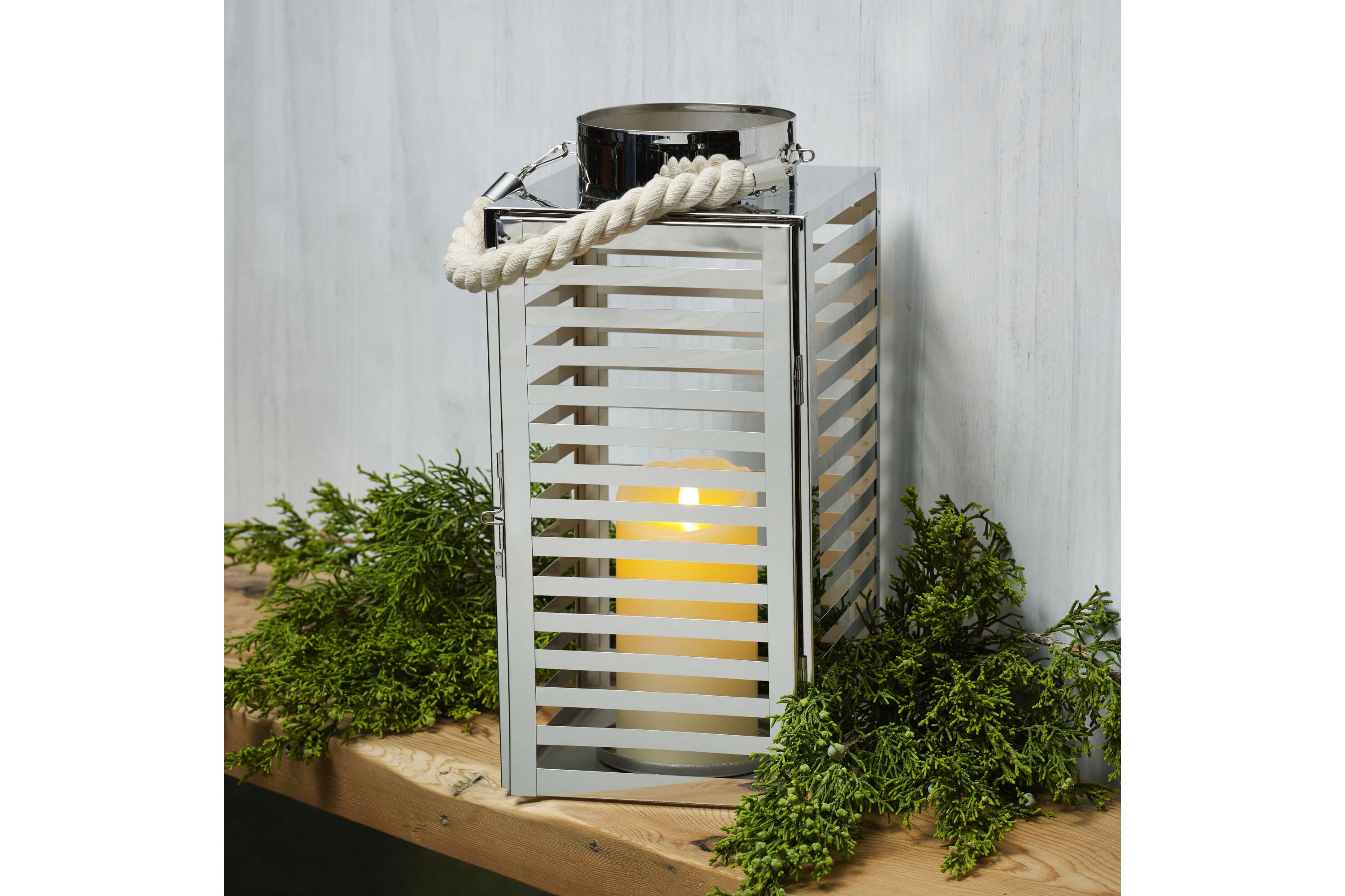10-inch Metal/Glass Lantern