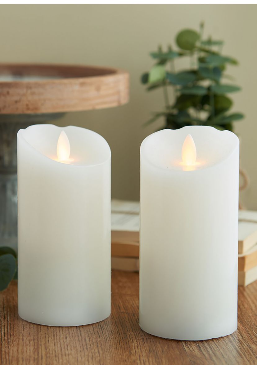 Set of 2 Realistic LED Flameless Pillar Candles