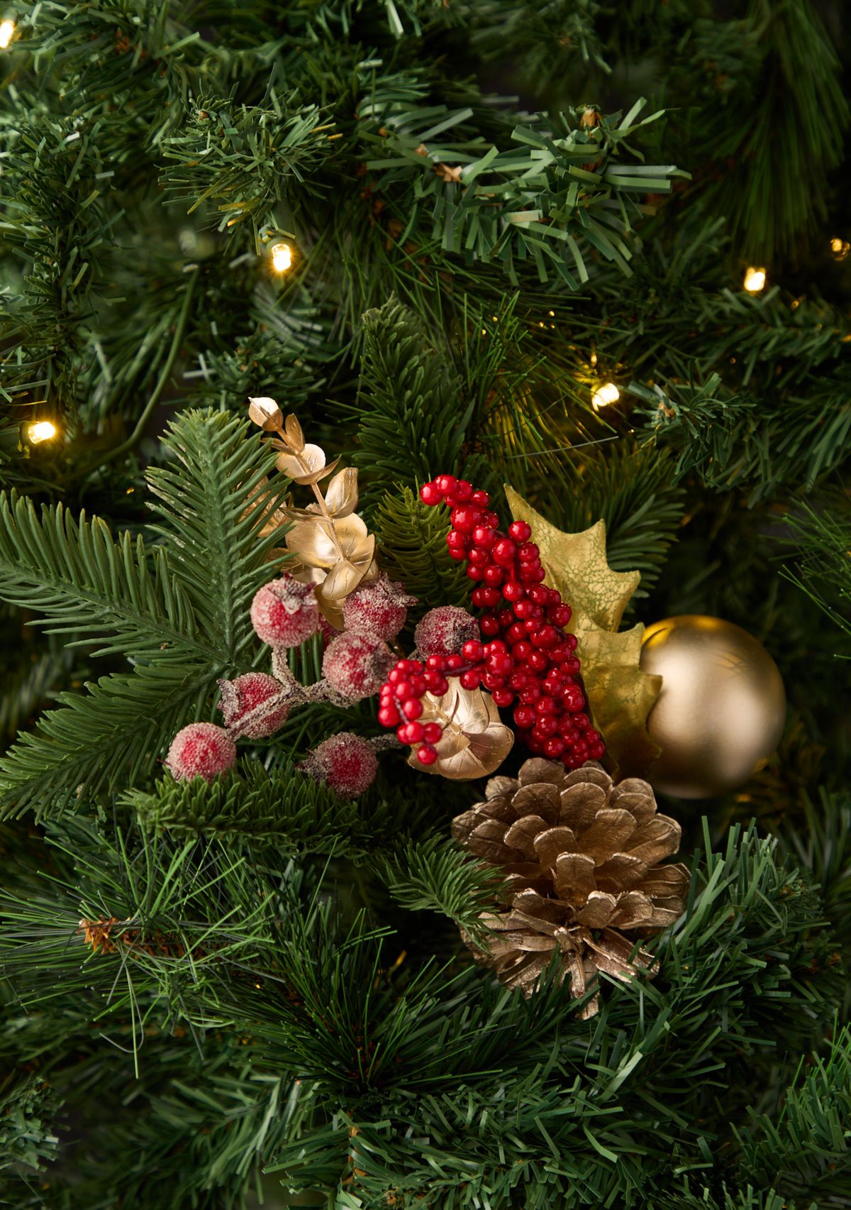 Pine Berry Spray Pick 