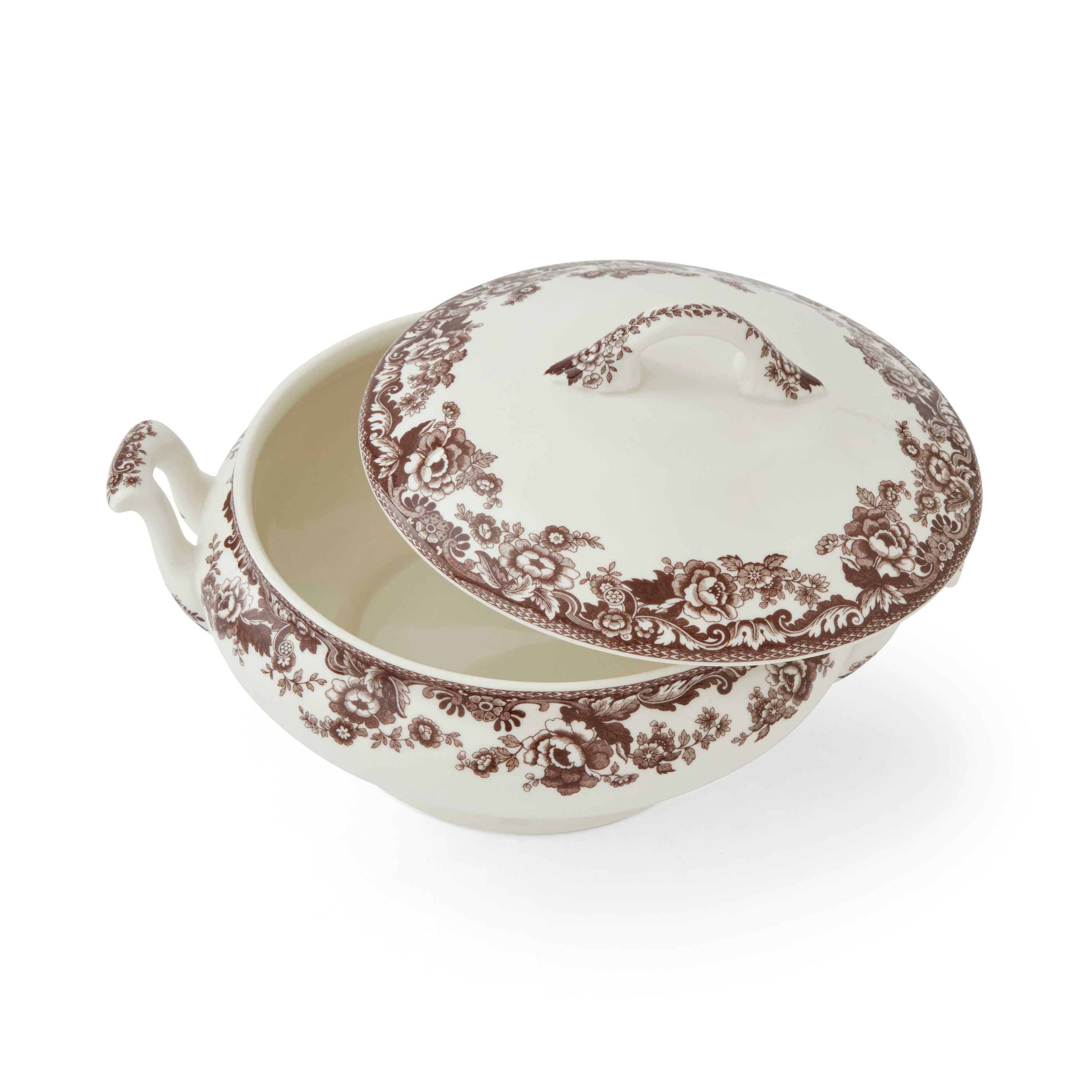 Delamere Covered Vegetable Dish 9"