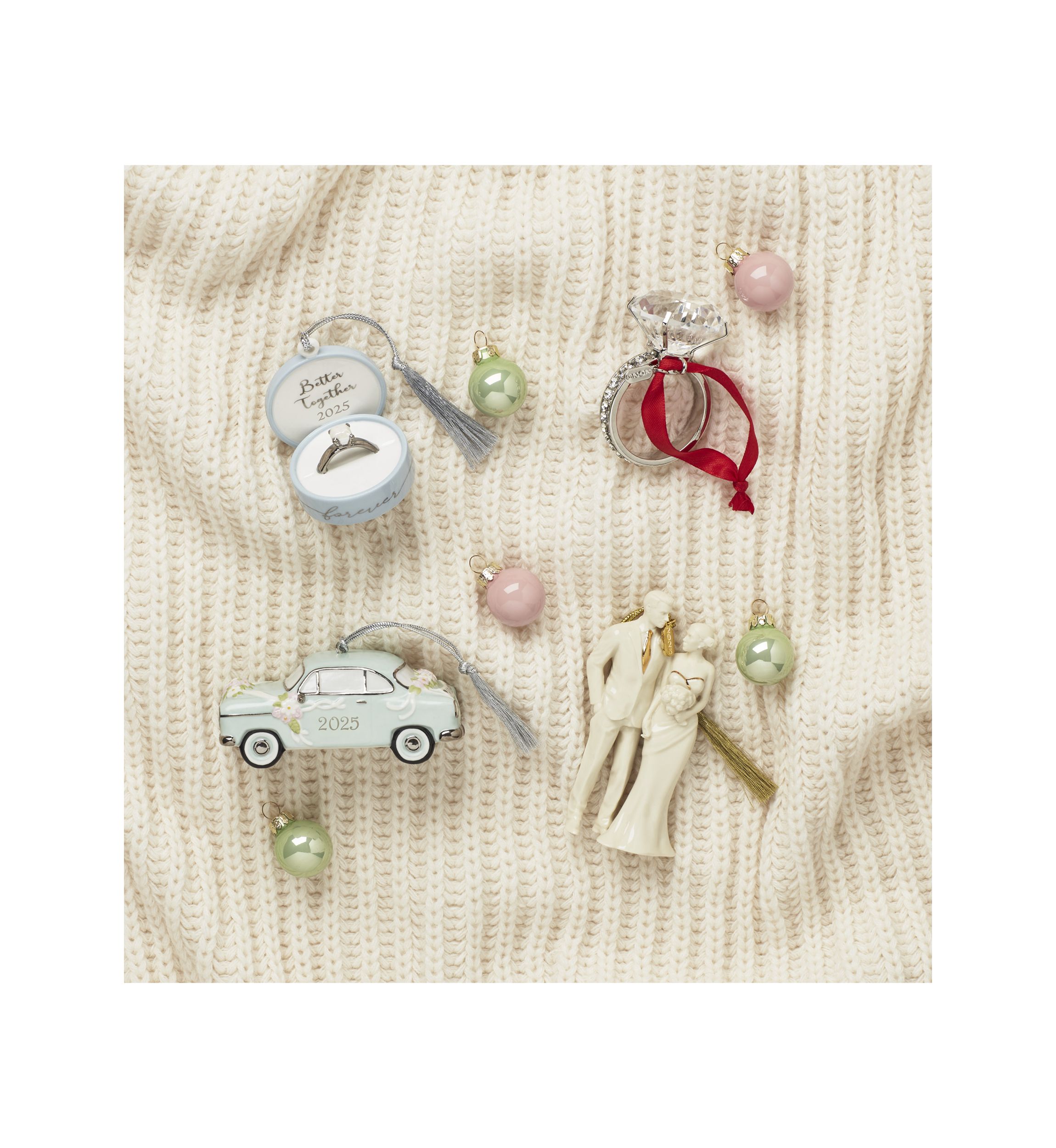 2025 Just Married Vintage Car Ornament