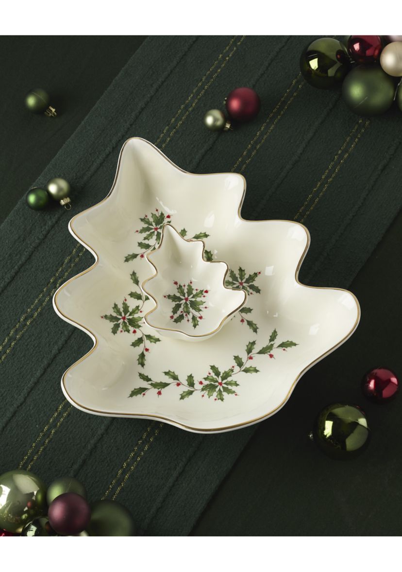 Holly Berry Chip and Dip Set
