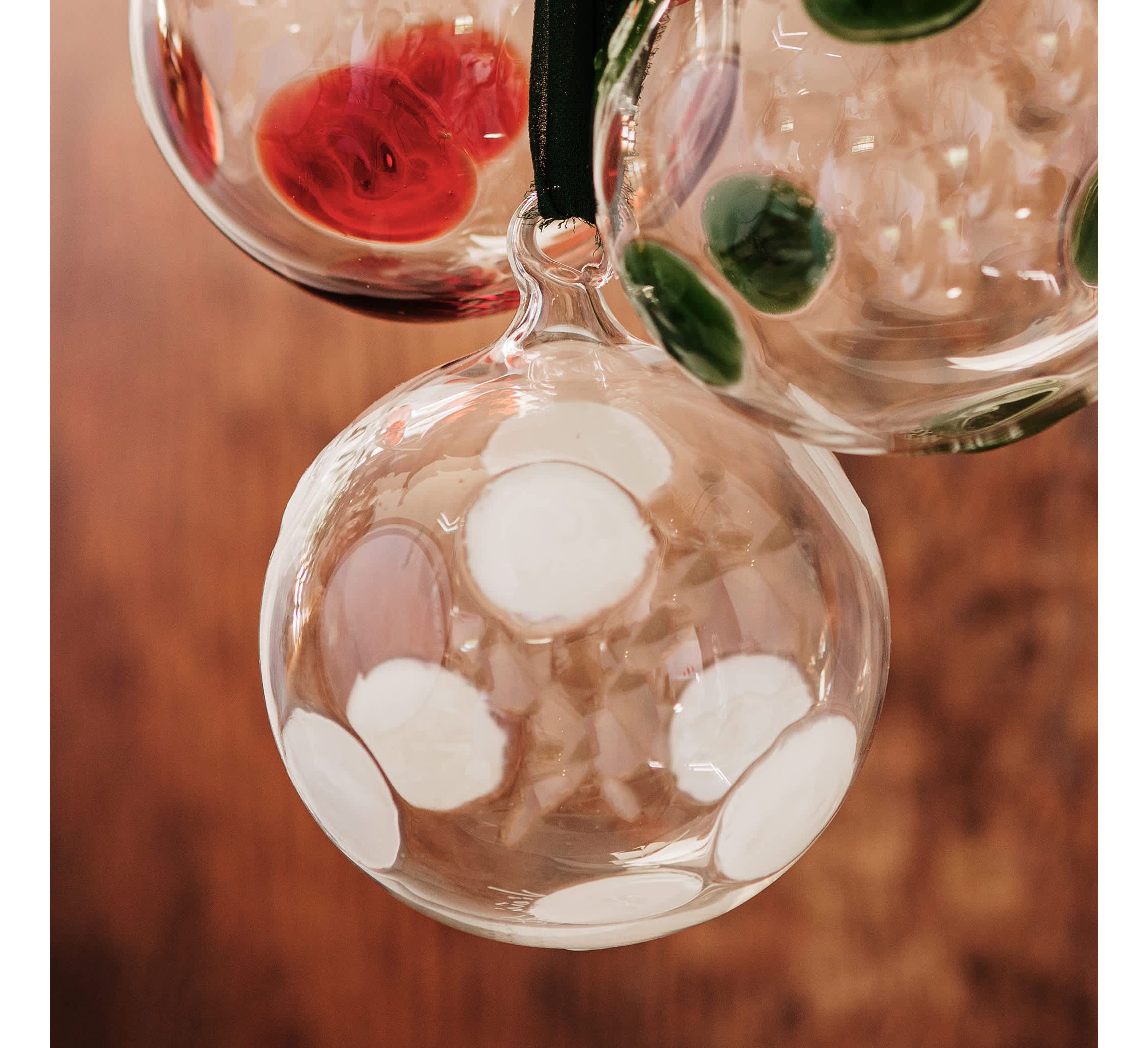 Drop White Ornament