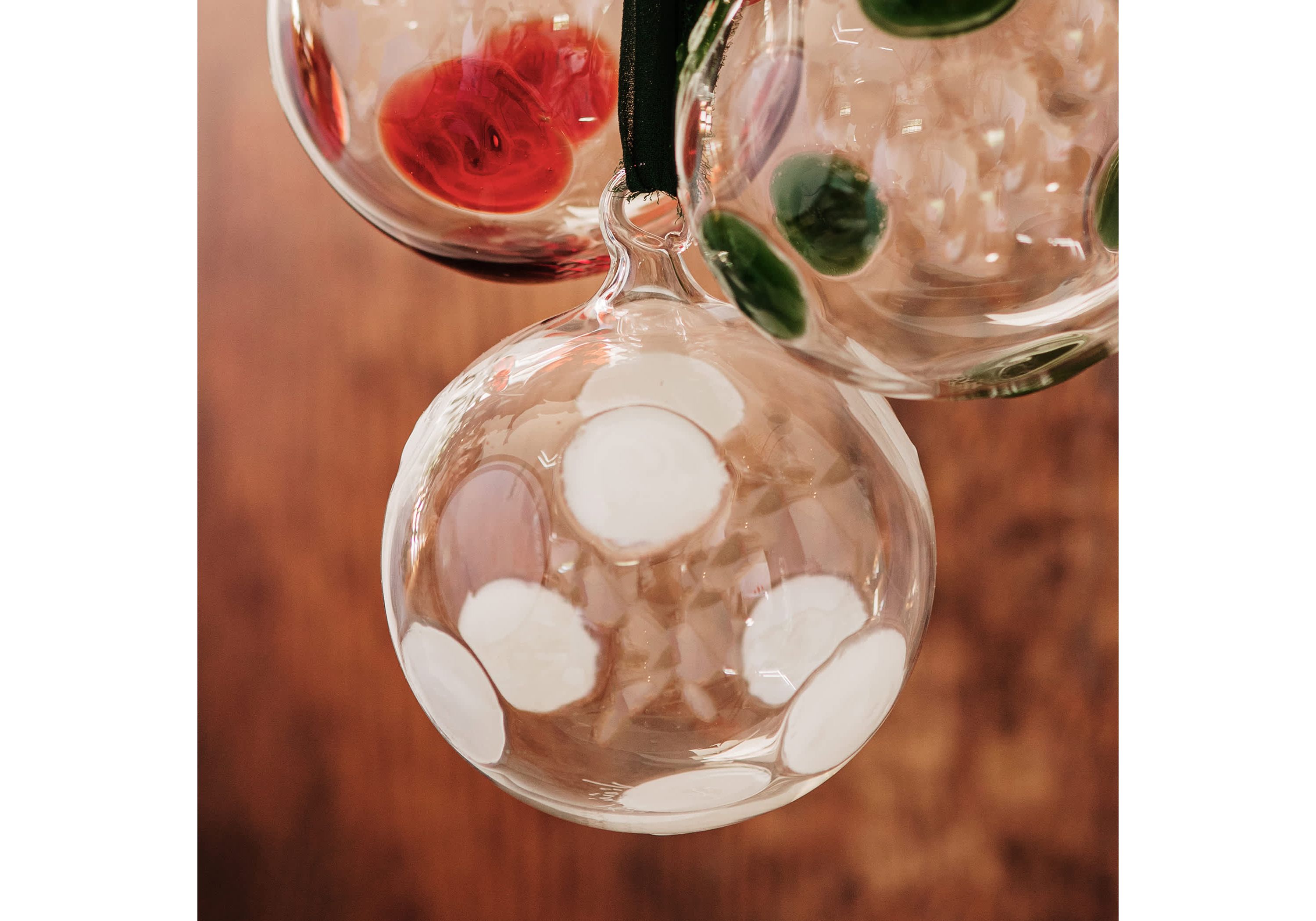 Drop White Ornament