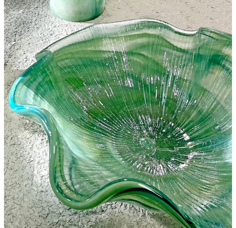 Onda Glass Green Ruffled Round Bowl
