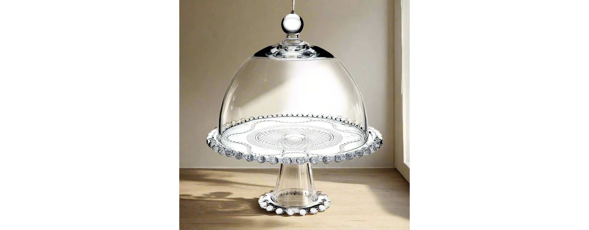 Chesterfield Wide Cake Stand with Dome