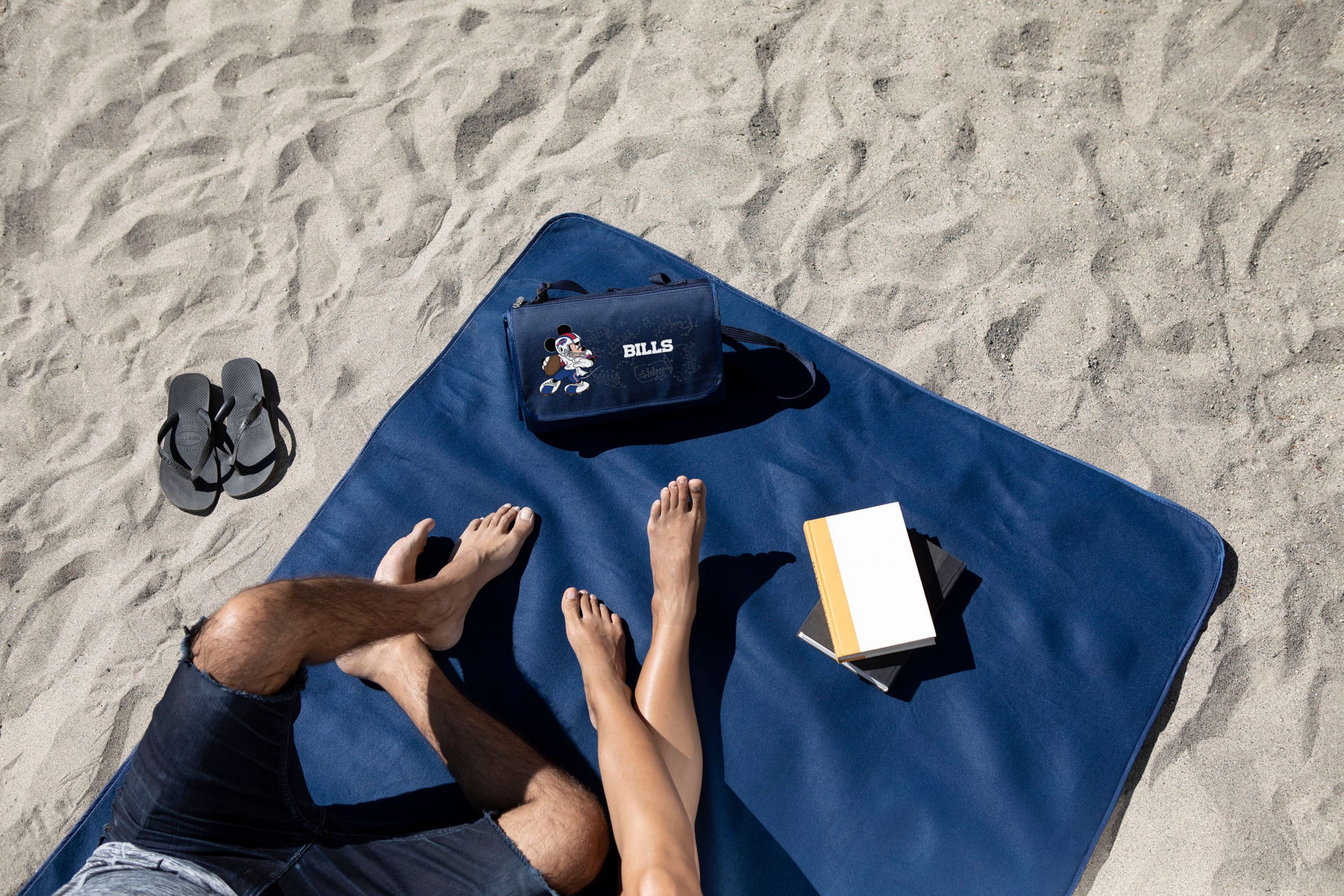 Buffalo Bills - Mickey Mouse - Blanket Tote Outdoor Picnic Blanket, (Black with Black Exterior)