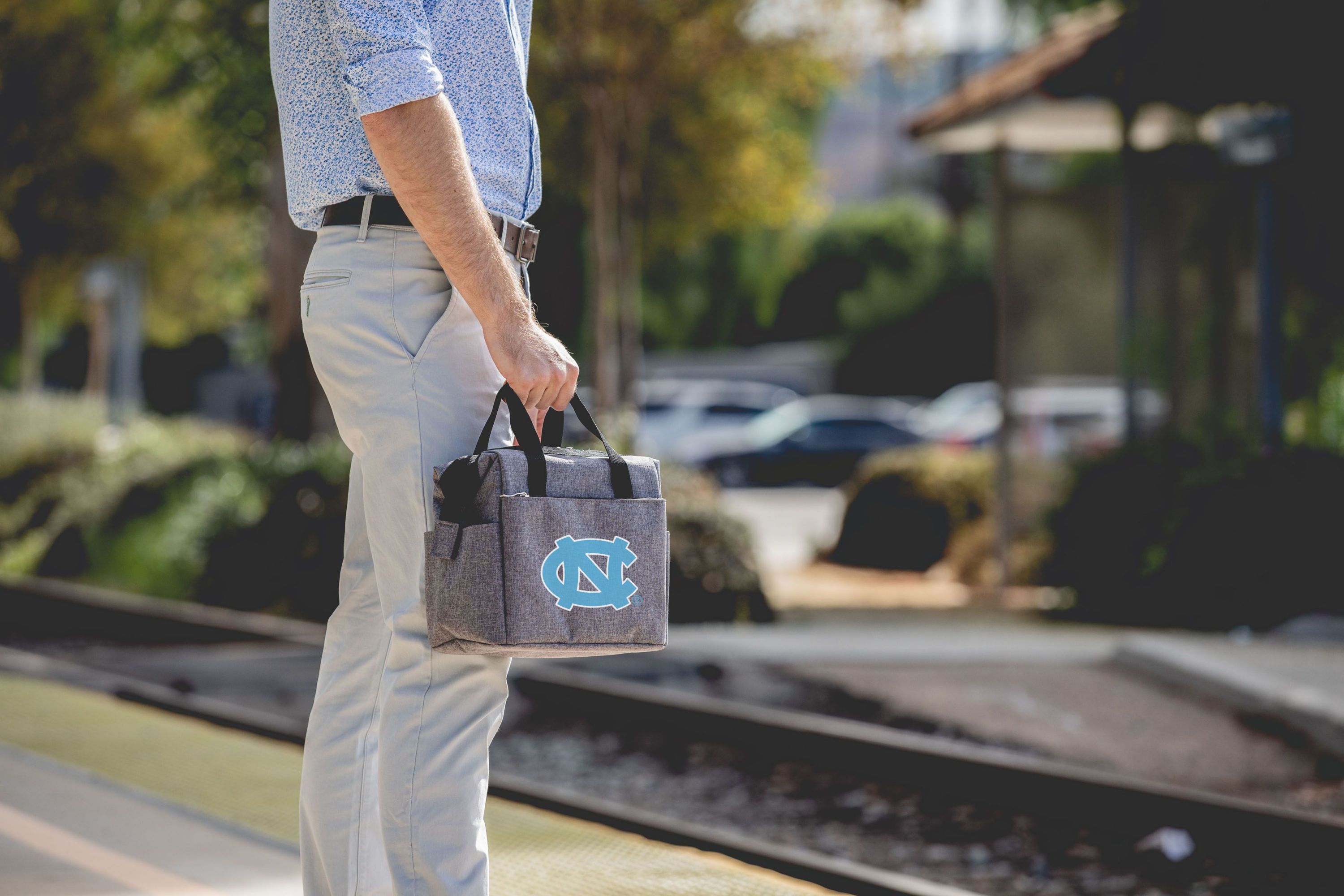 NCAA North Carolina Tar Heels On The Go Lunch Cooler