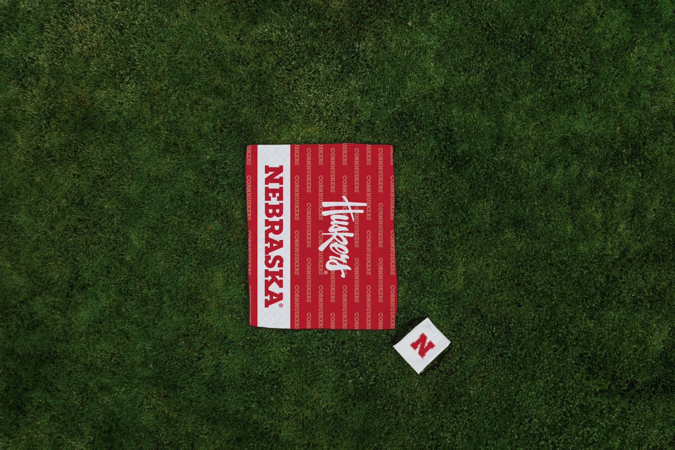 NCAA Nebraska Cornhuskers Impresa Picnic Blanket