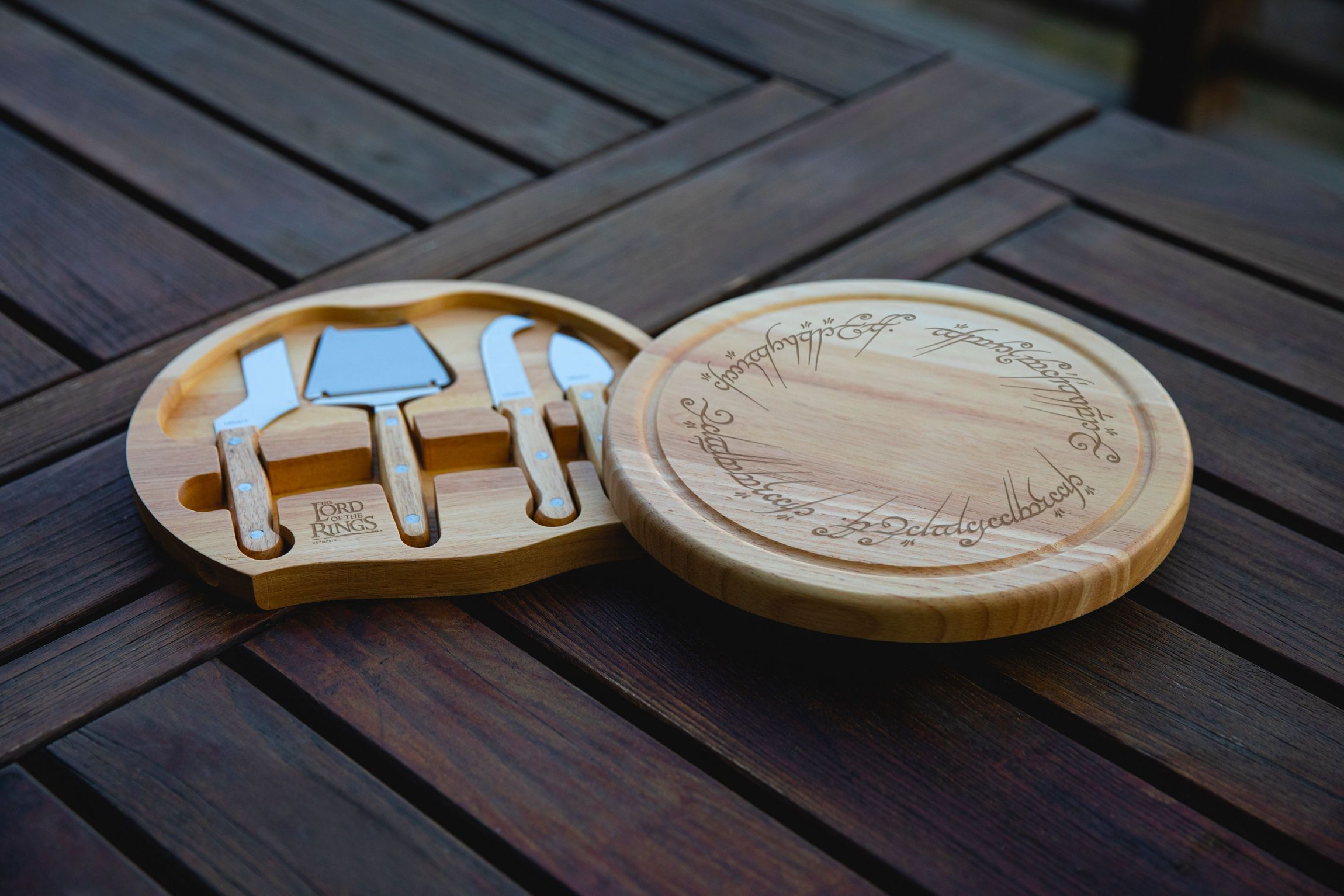 Lord of the Rings Circo Cheese Cutting Board Tools Set