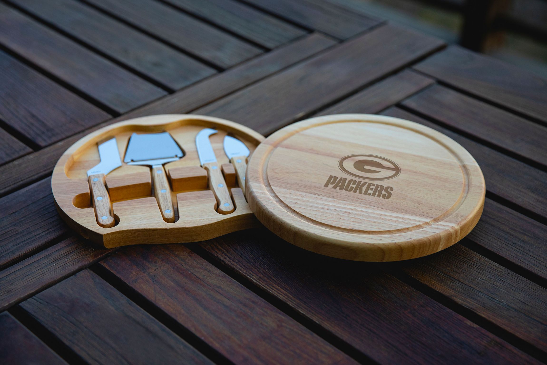 NFL Green Bay Packers Circo Cheese Board and Knife Set
