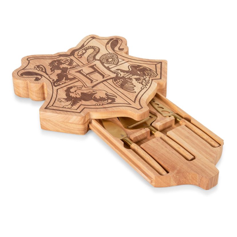 Harry Potter Hogwarts Crest Cheese Set with Tools