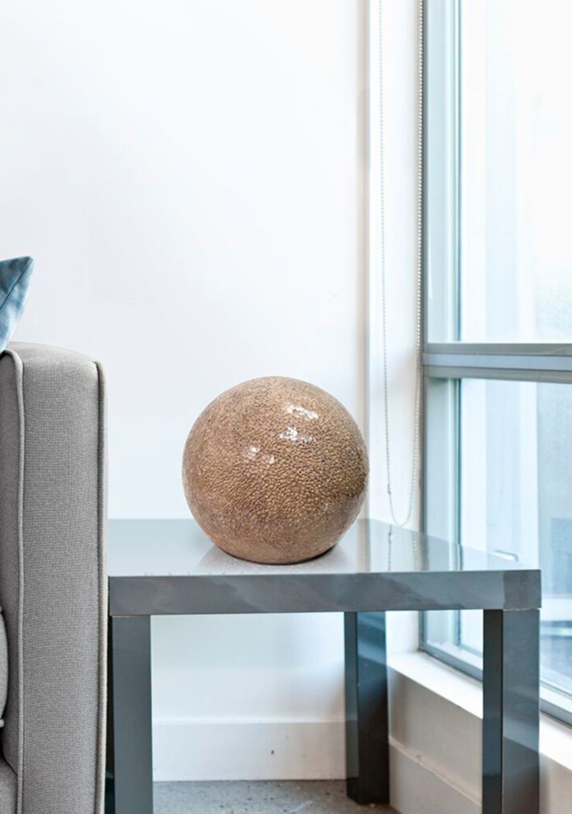 Stone Ball Table Lamp 