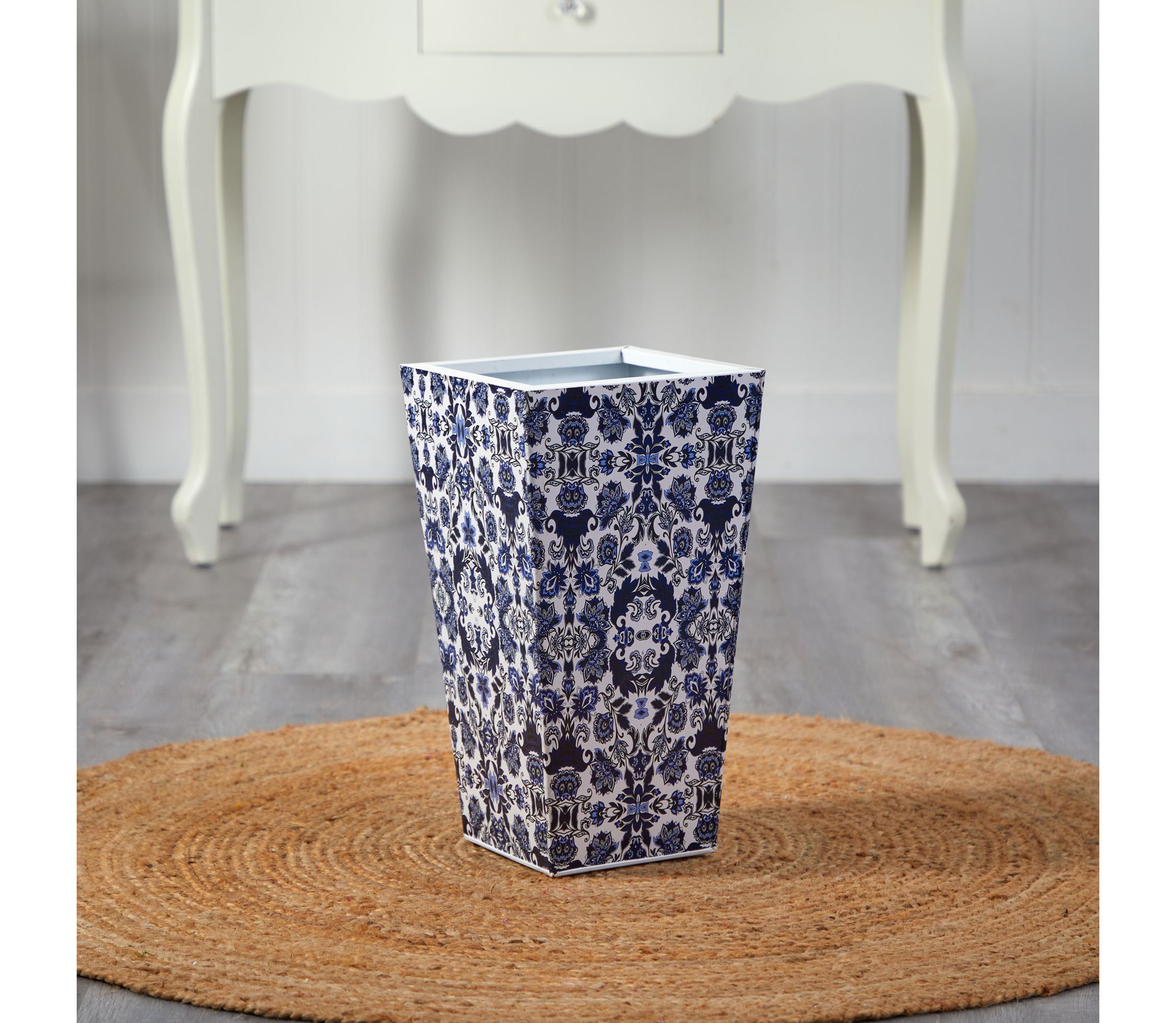 18-Inch Oriental Blue and White Classic Metal Planter