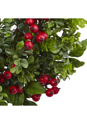 24 inch Berry Boxwood Wreath