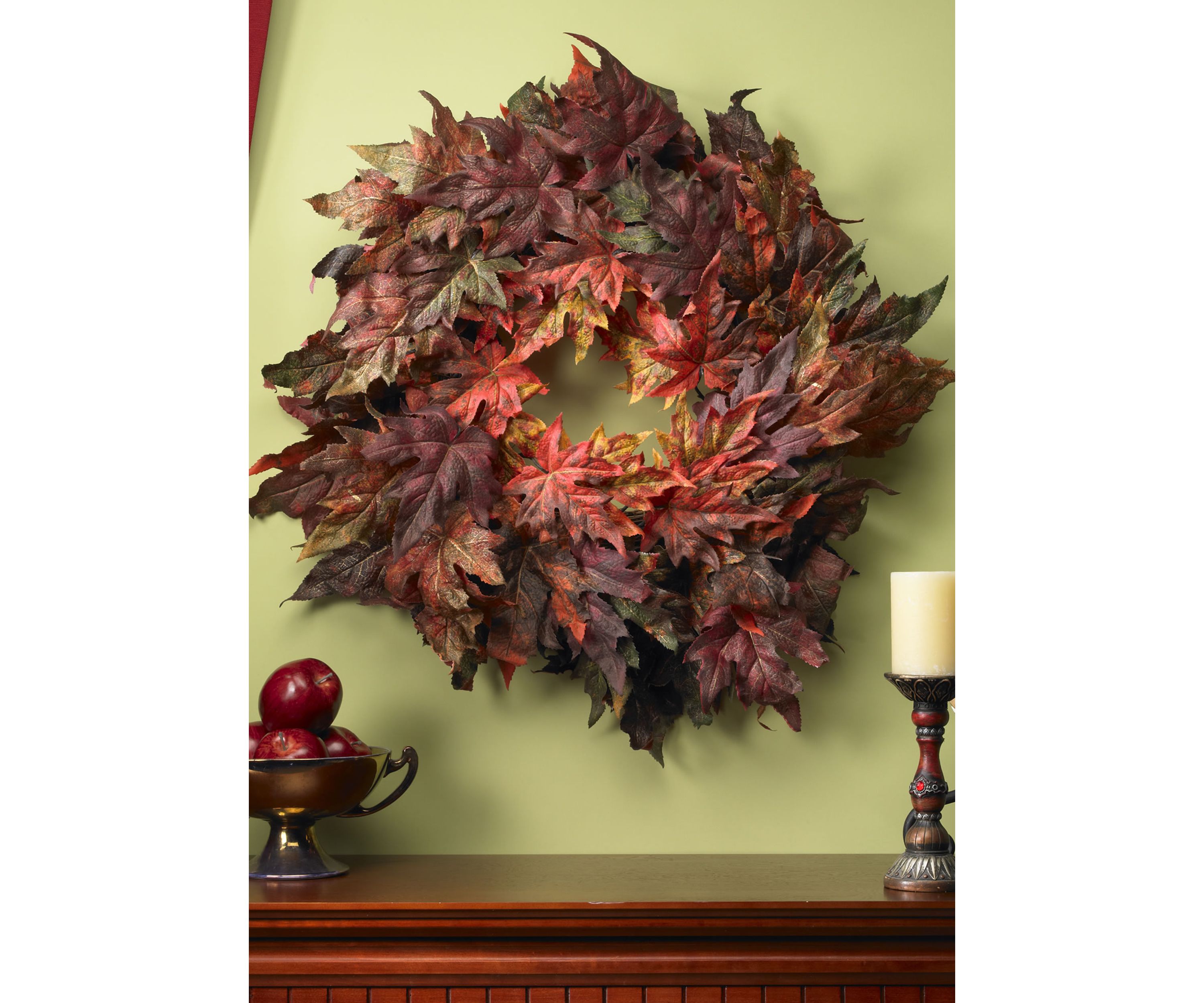 30 in Maple Leaf Wreath