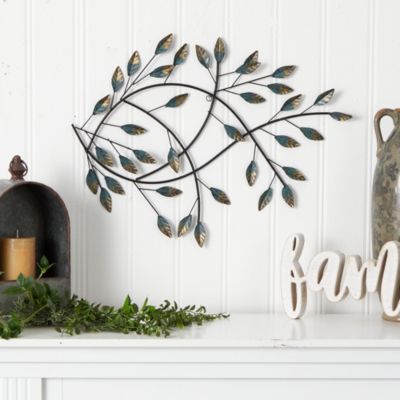 18-Inch x 22-Inch Scattered Leaves and Vine Wall Decor