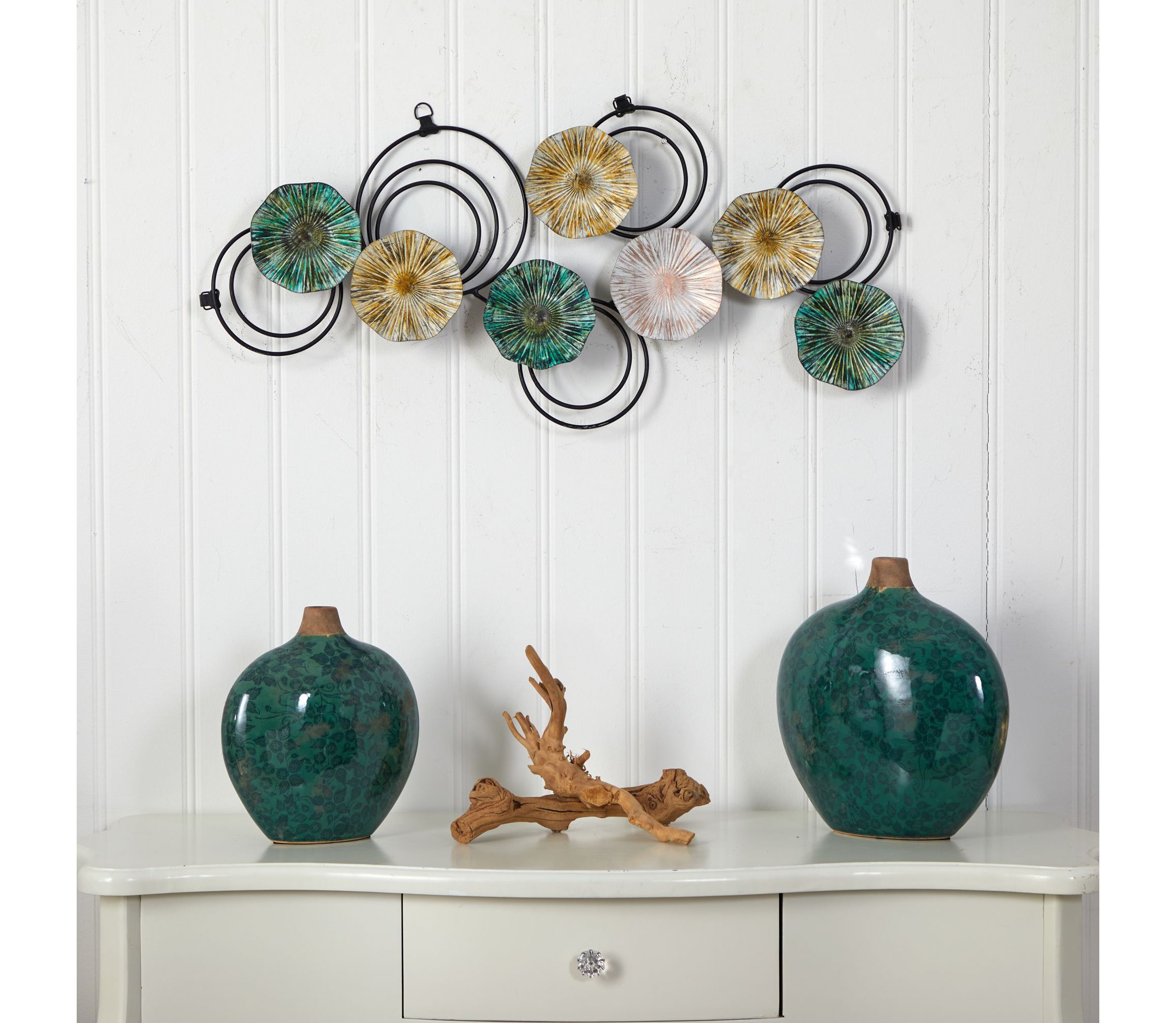 2.5-Foot x 1.5-Foot Scallop Design Metal Wall Art Decor