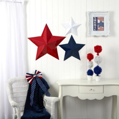 12-Inch, 18-Inch and 24-Inch Americana Farmhouse Metal Stars Wall Decor Set (Set of 3)