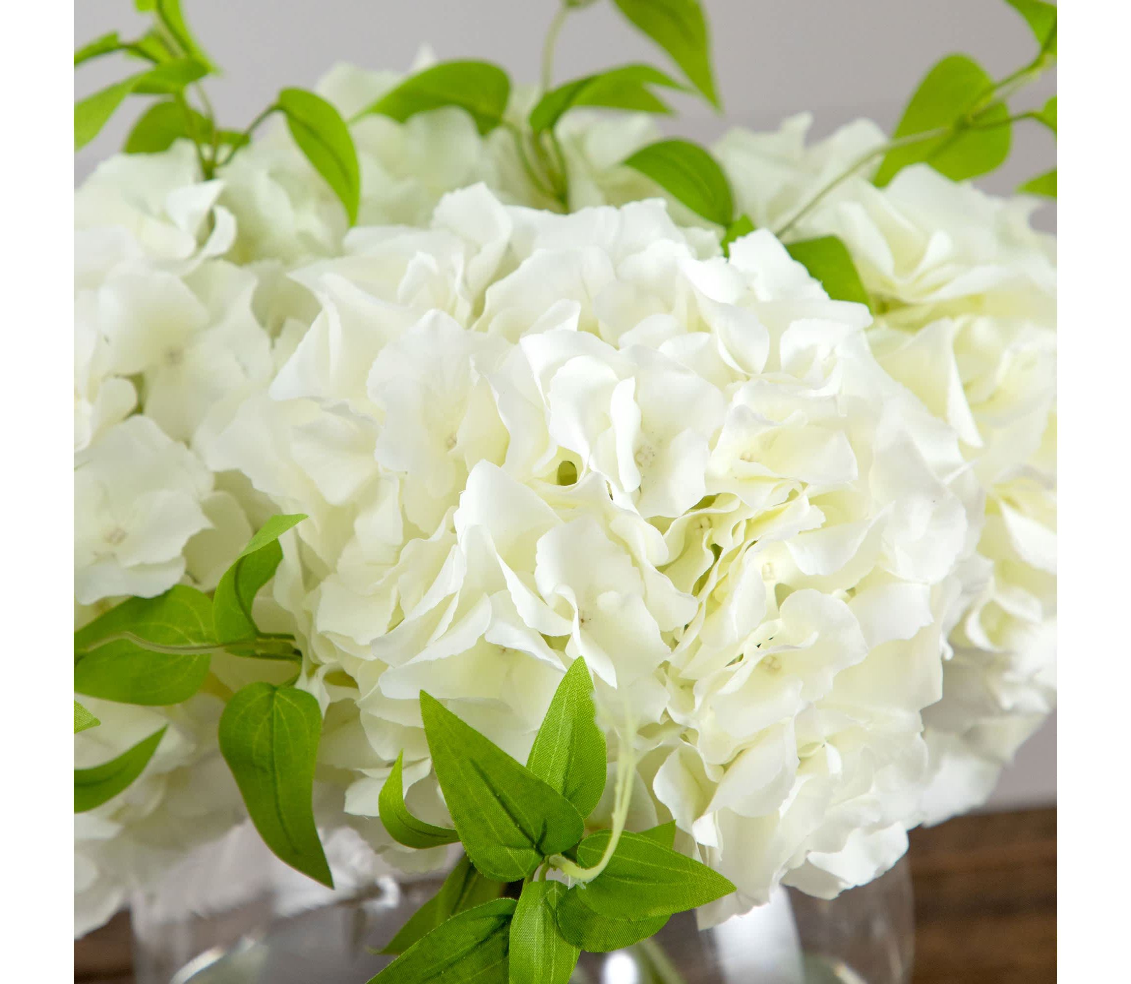Wedding Collection 18-Inch Artificial Hydrangea Arrangement in Glass Vase