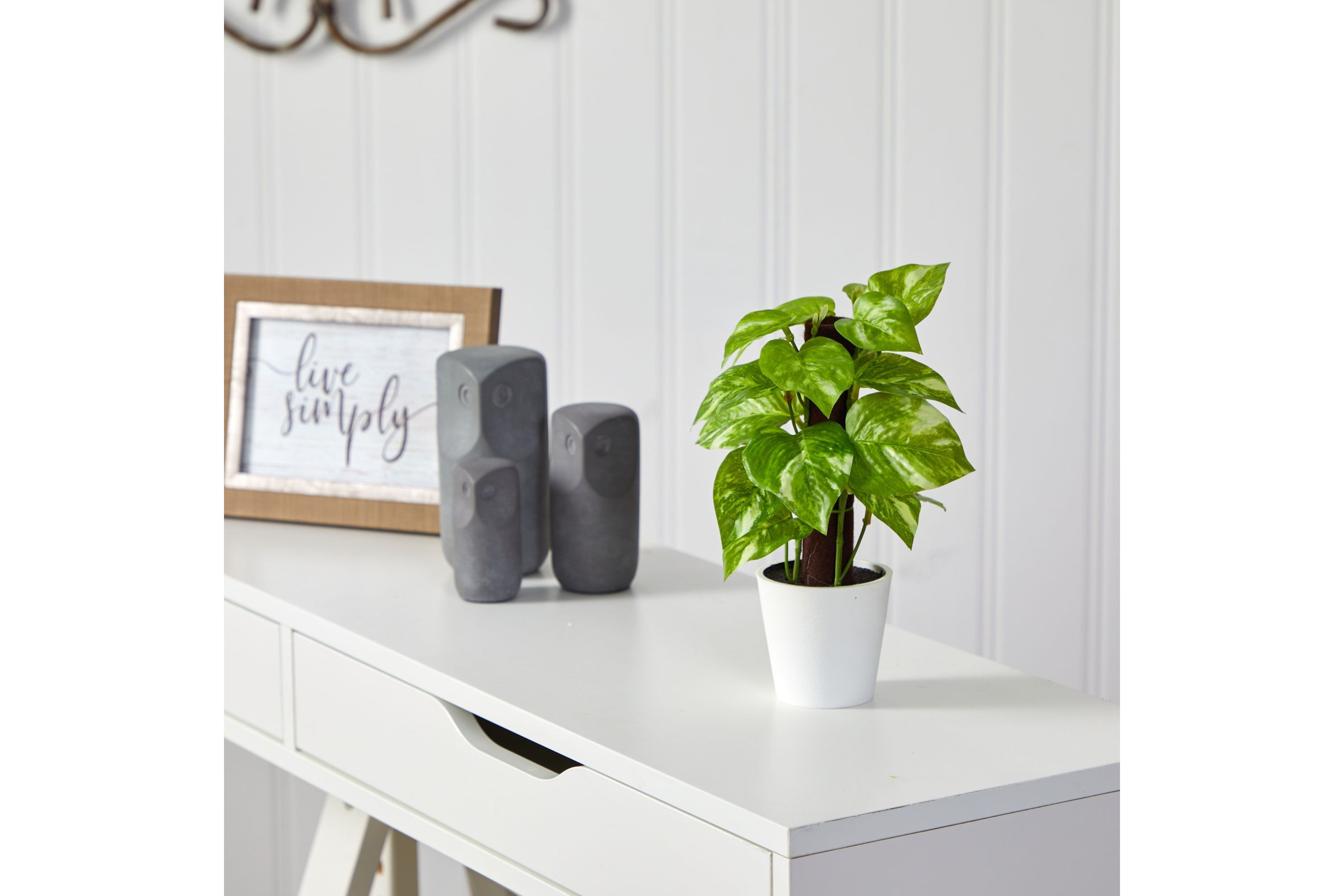 9-Inch Pothos Artificial Plant in White Planter (Real Touch)