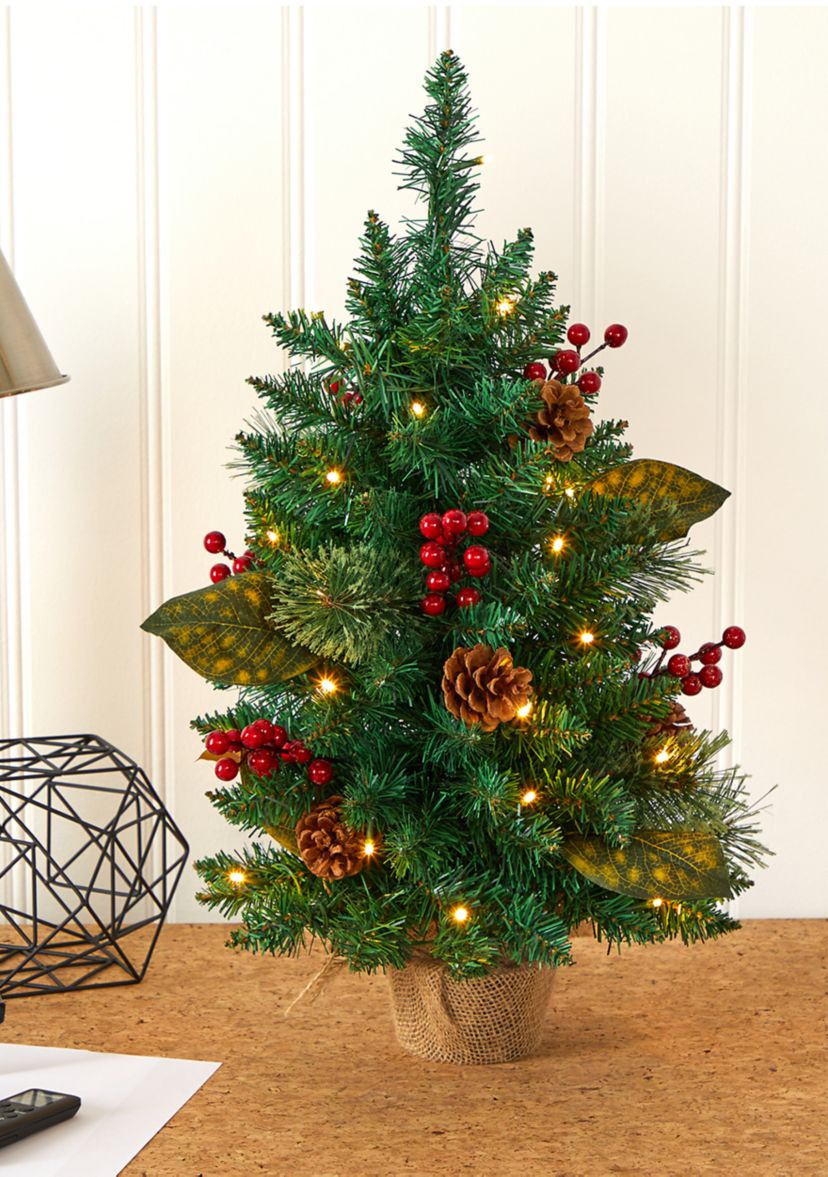 Pinecone and Berries Christmas Tree