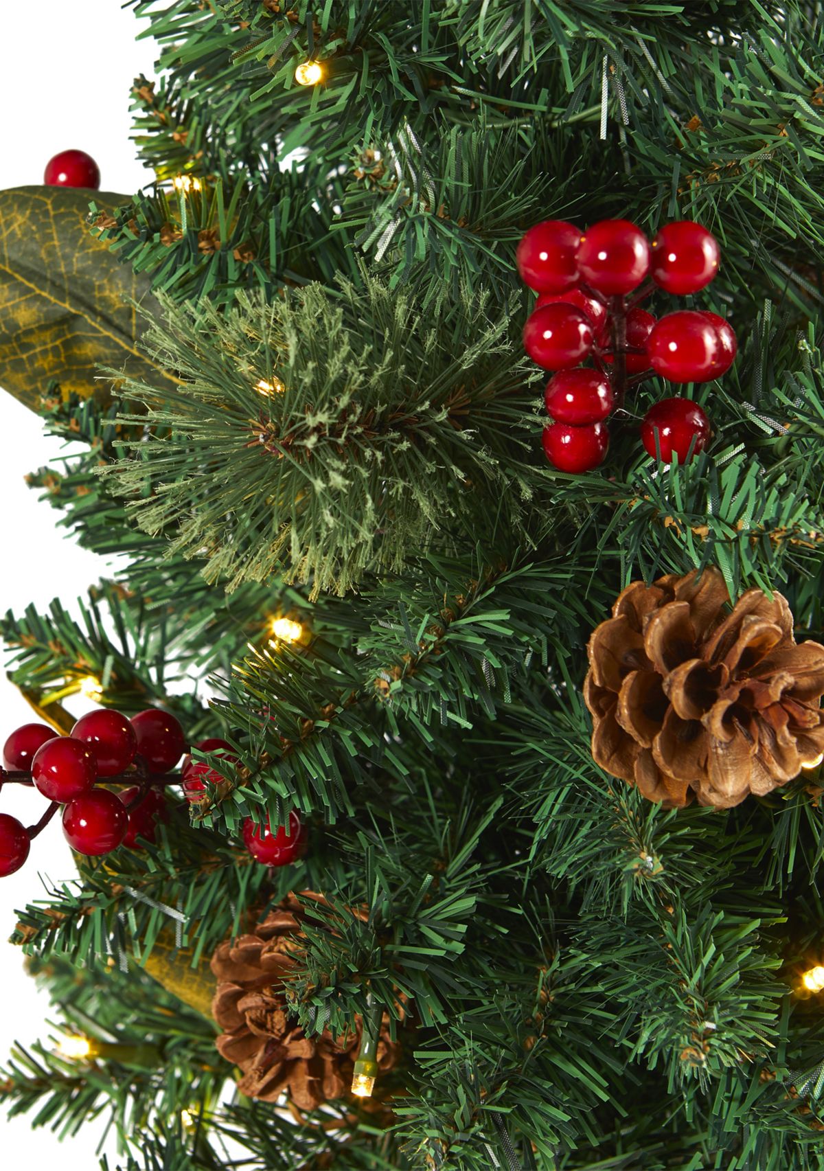 Pinecone and Berries Christmas Tree