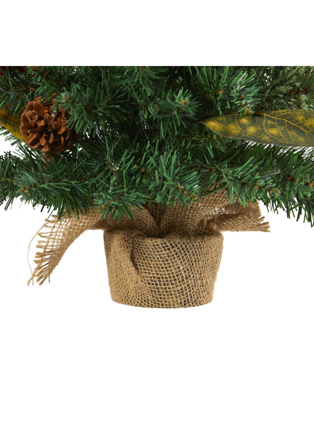 Pinecone and Berries Christmas Tree