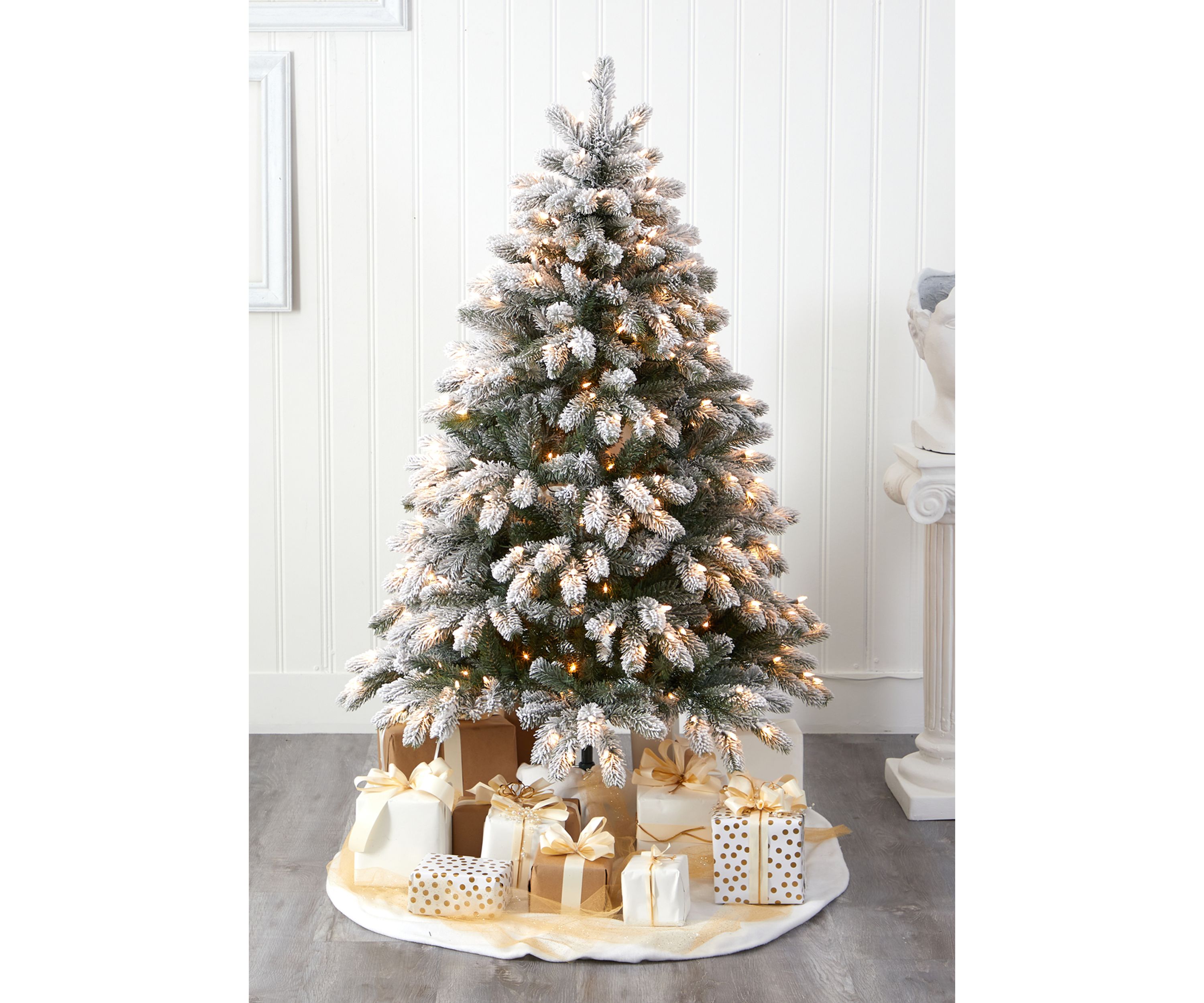 Flocked South Carolina Spruce Christmas Tree