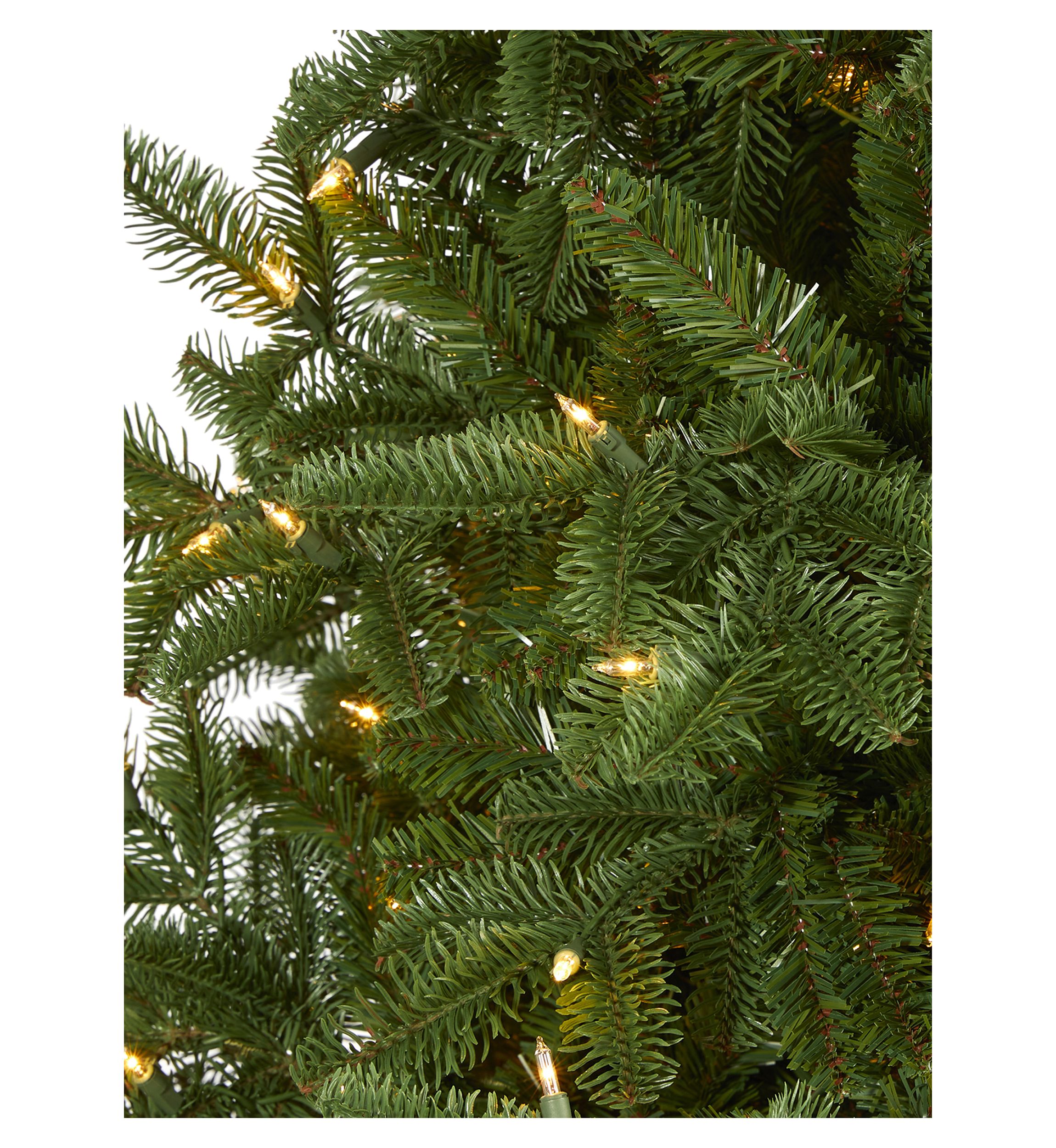 7 Foot South Carolina Spruce Artificial Christmas Tree with 500 White Warm Lights and 2644 Bendable Branches