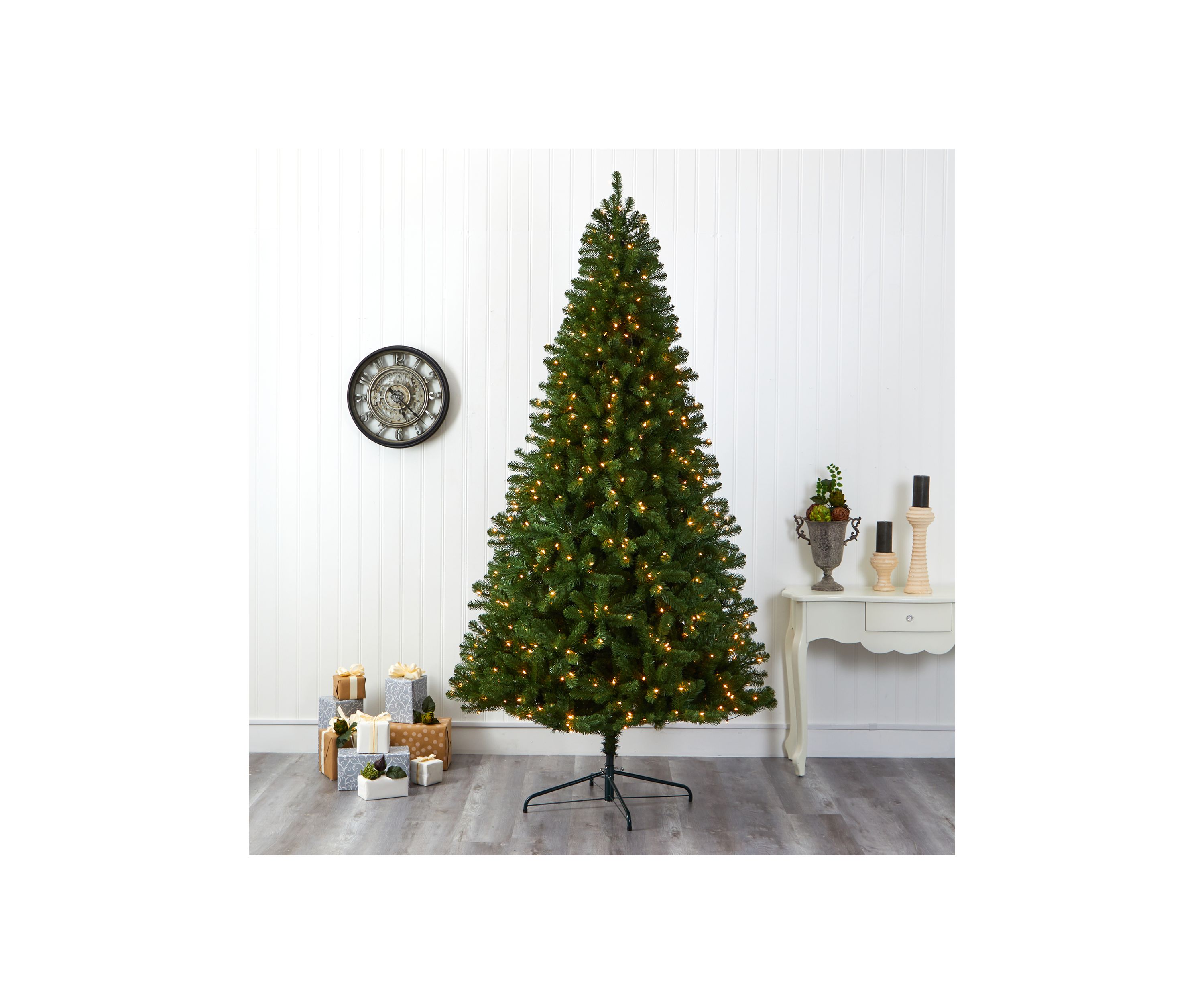 9 Foot Virginia Fir Artificial Christmas Tree with 600 Clear Lights and 1453 Bendable Branches